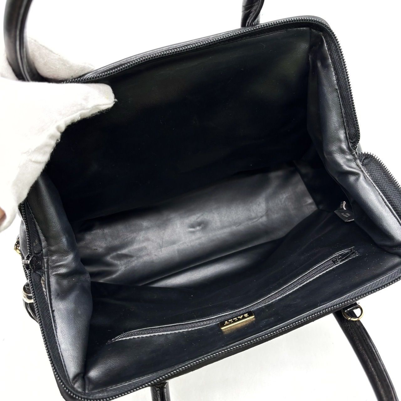 【希少】BALLY バリー ハンドバッグ 黒 ターンロック 南京錠 ゴールド金具 ✨良品✨ BALLY バリー キルティング ゴールド金具 ハンドバッグ