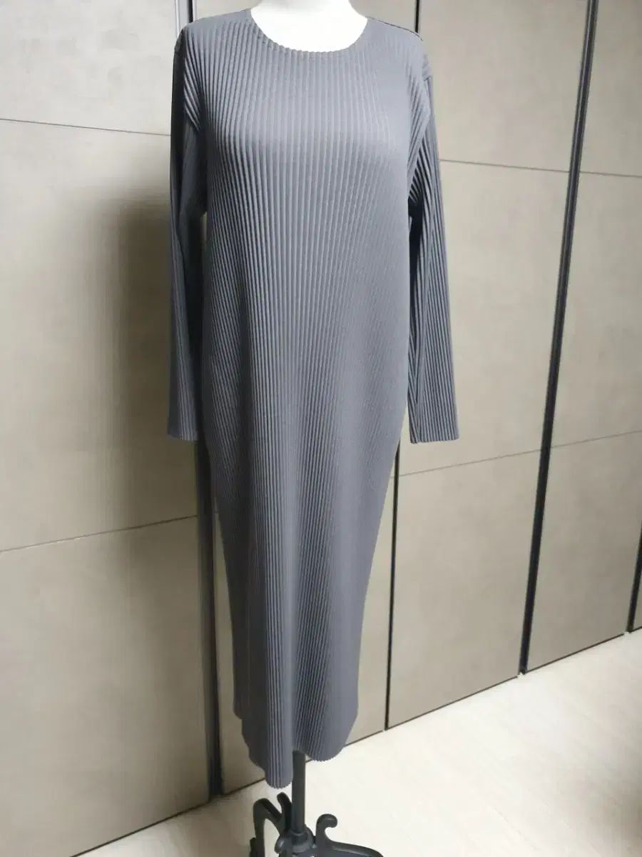 グレー プリーツ オム ロング ONE PIECE