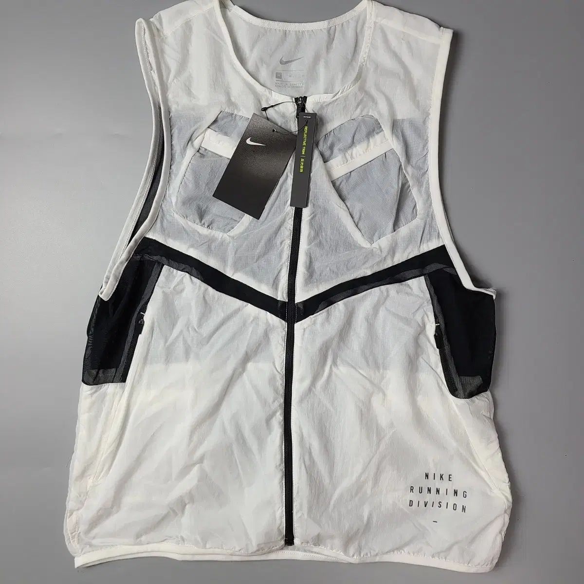 M ナイキ ディビジョン ナイロンパンツ @1.5万 ランニング 黒 ブラック