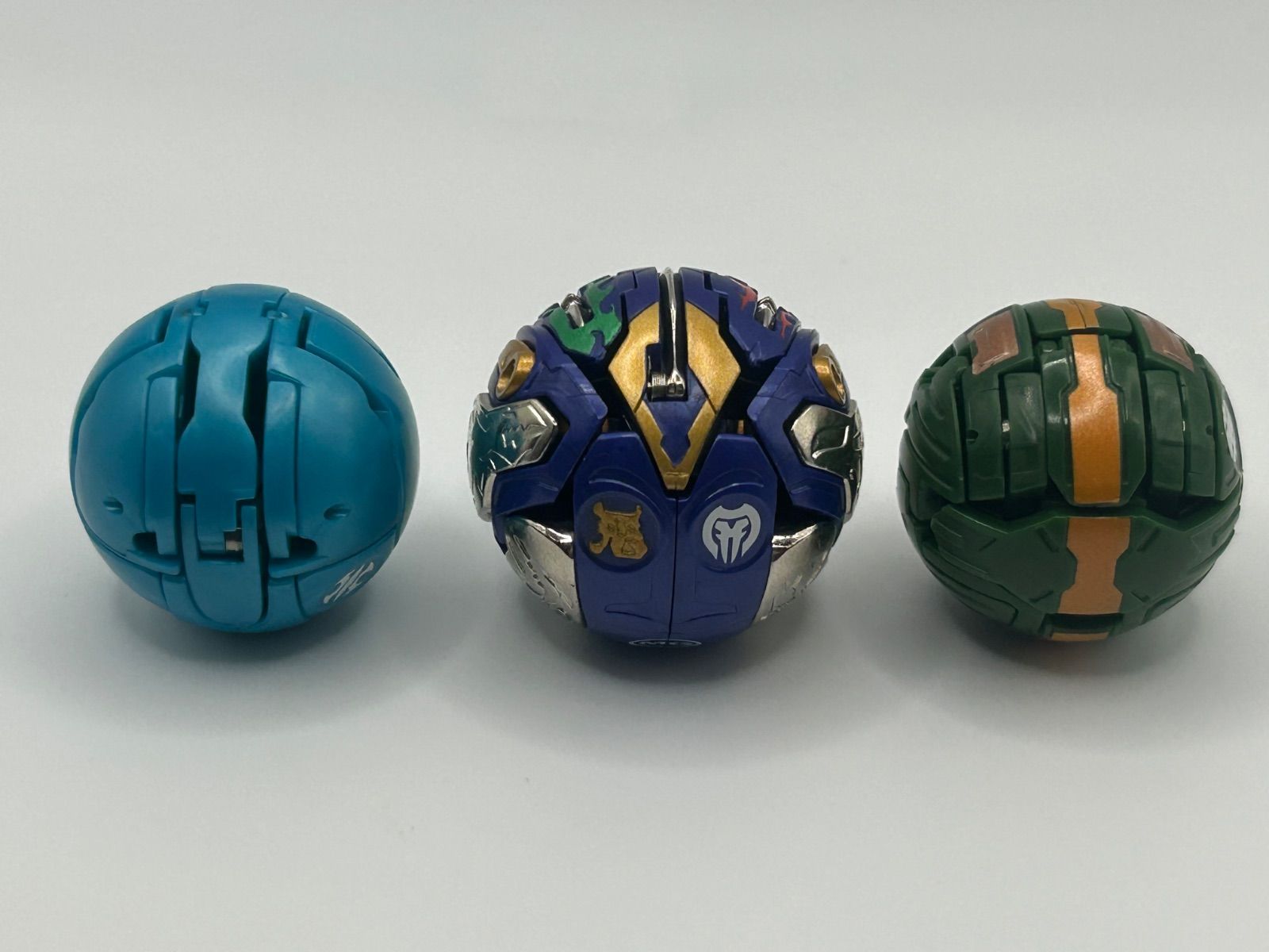 本体美品 カード付き 爆丸 滅ホロヴォス 硬タンクァー 堅パンツァー