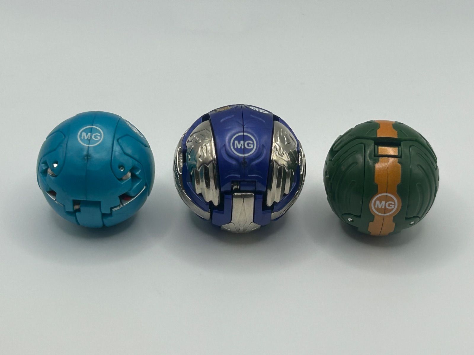 本体美品 カード付き 爆丸 滅ホロヴォス 硬タンクァー 堅パンツァー