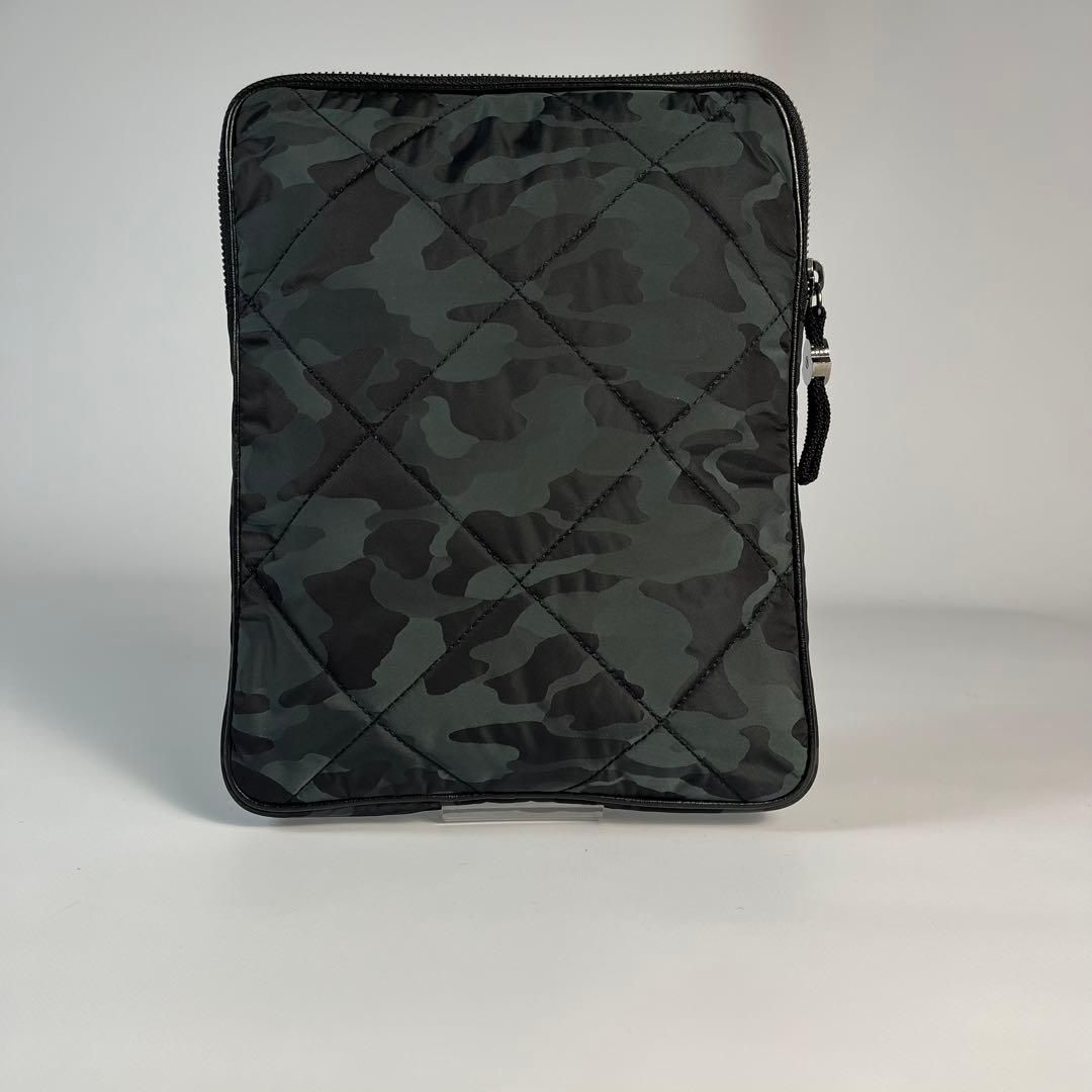 美品 MONCLER タブレットケース ポーチ クラッチバッグ 迷彩 カモフラ