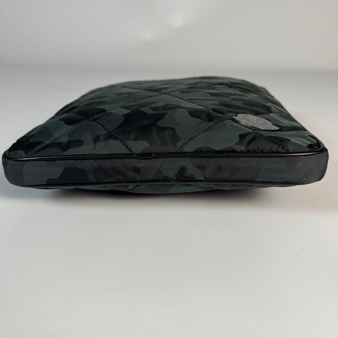 モンクレール　タブレットケース MONCLER 美品/ モンクレール PORTA TABLET タブレットケース/ ポーチ