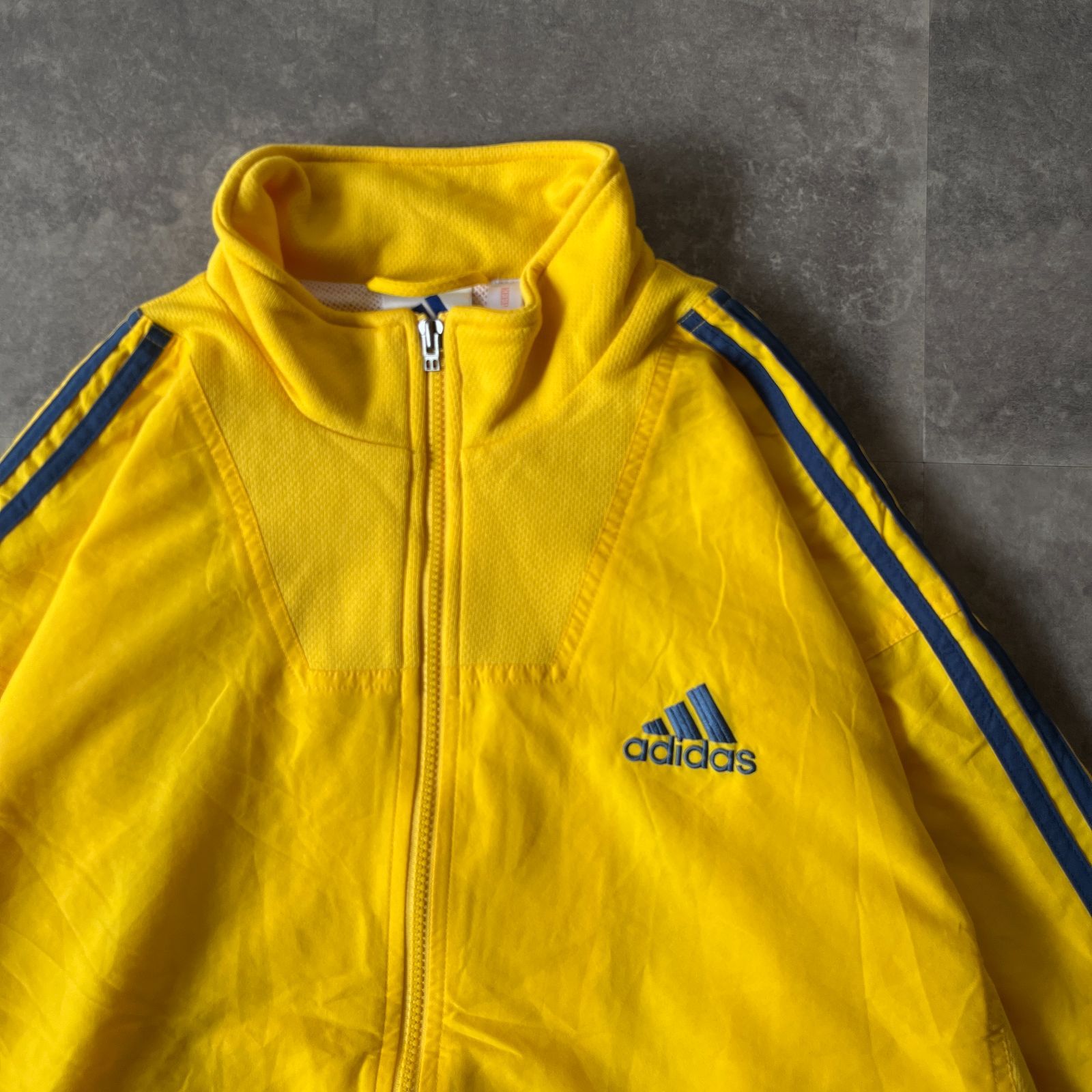 値下げ❣️adidas 00s トラックジャケット 万国旗 イエロー グリーン M 値下げ❣️adidas 00s トラックジャケット 万国旗 イエロー グリーン M