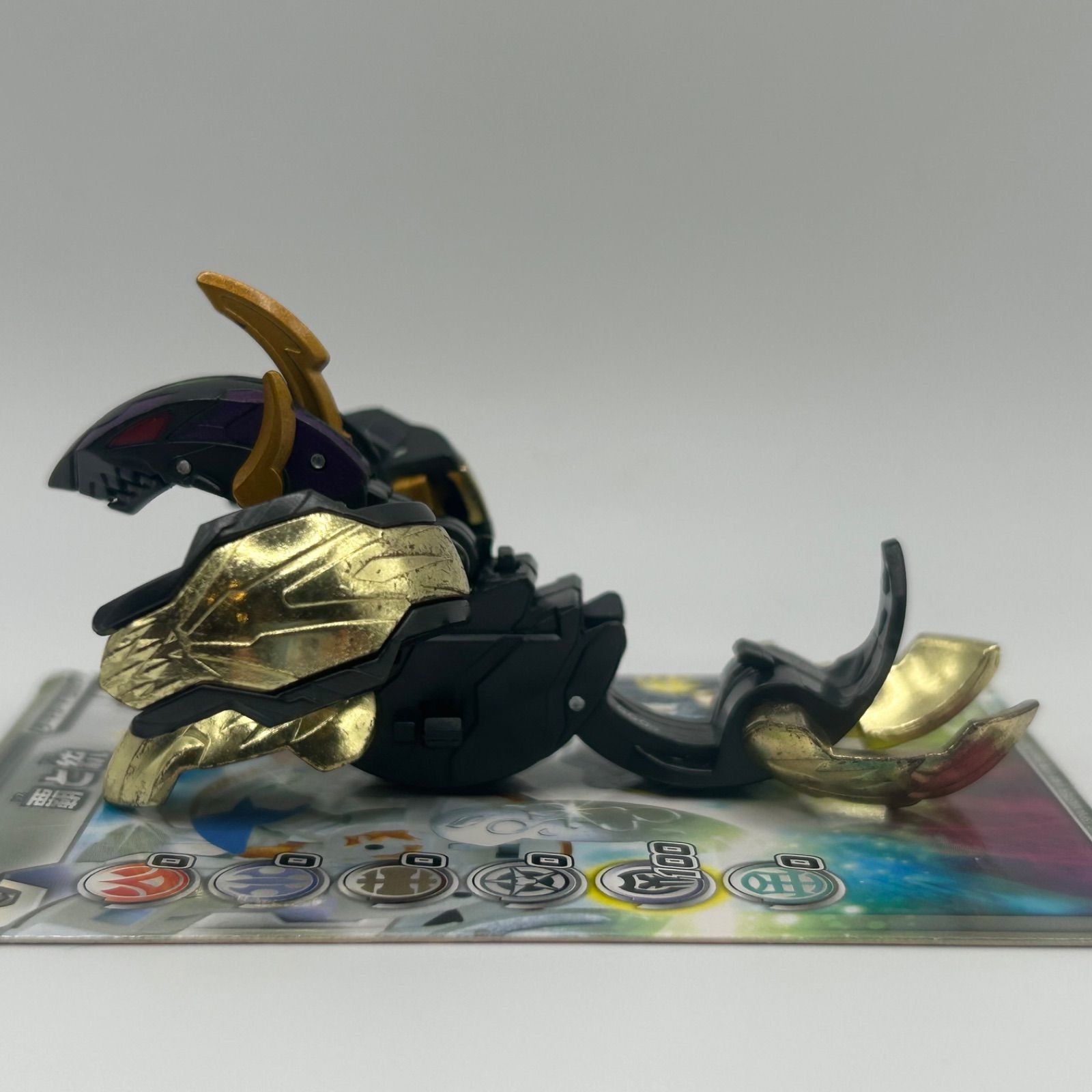 カード付き 爆丸 覇タヴァネル 660G - メルカリ