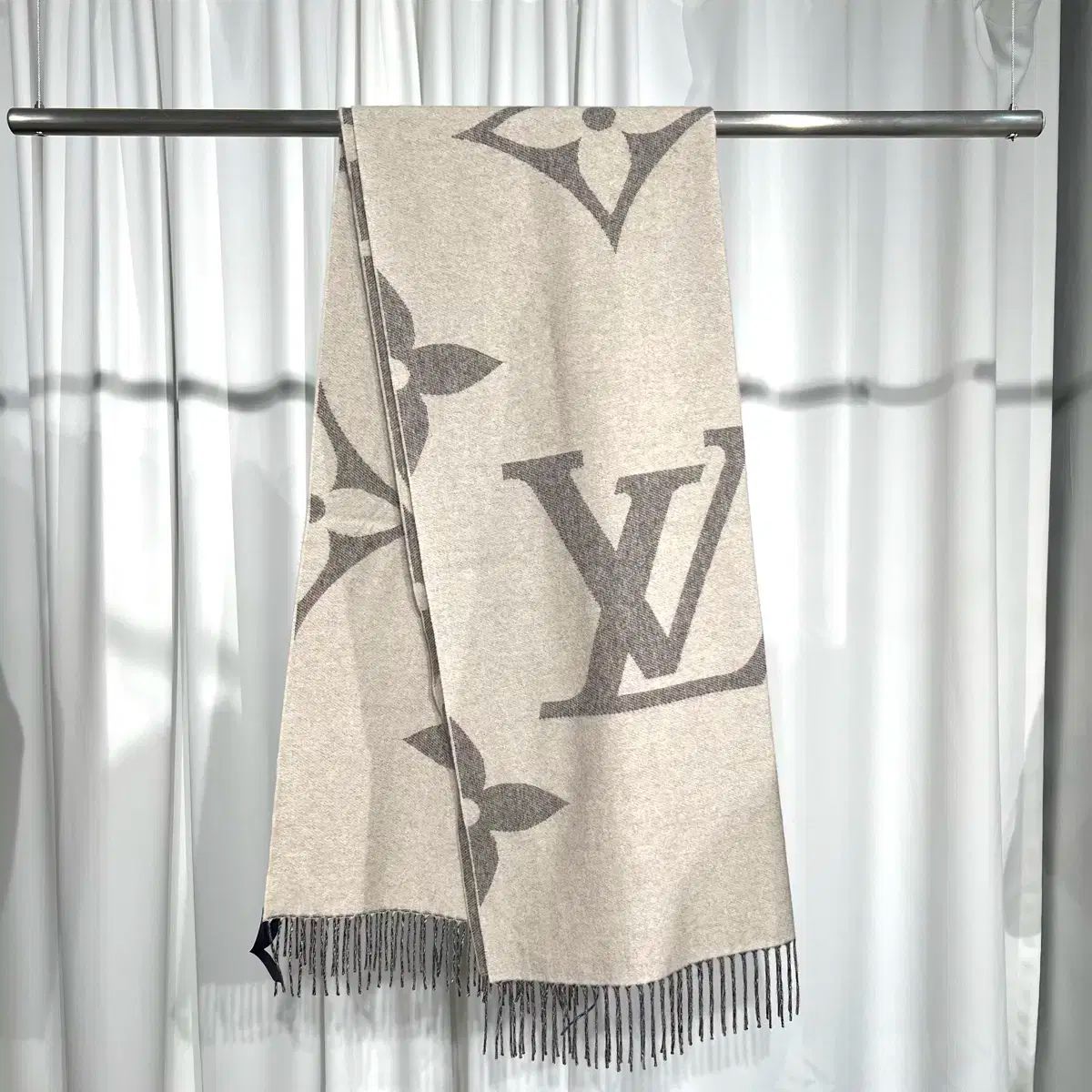 ほぼ新品 / 唯一実物 Louis Vuitton ルイヴィトン モノグラム