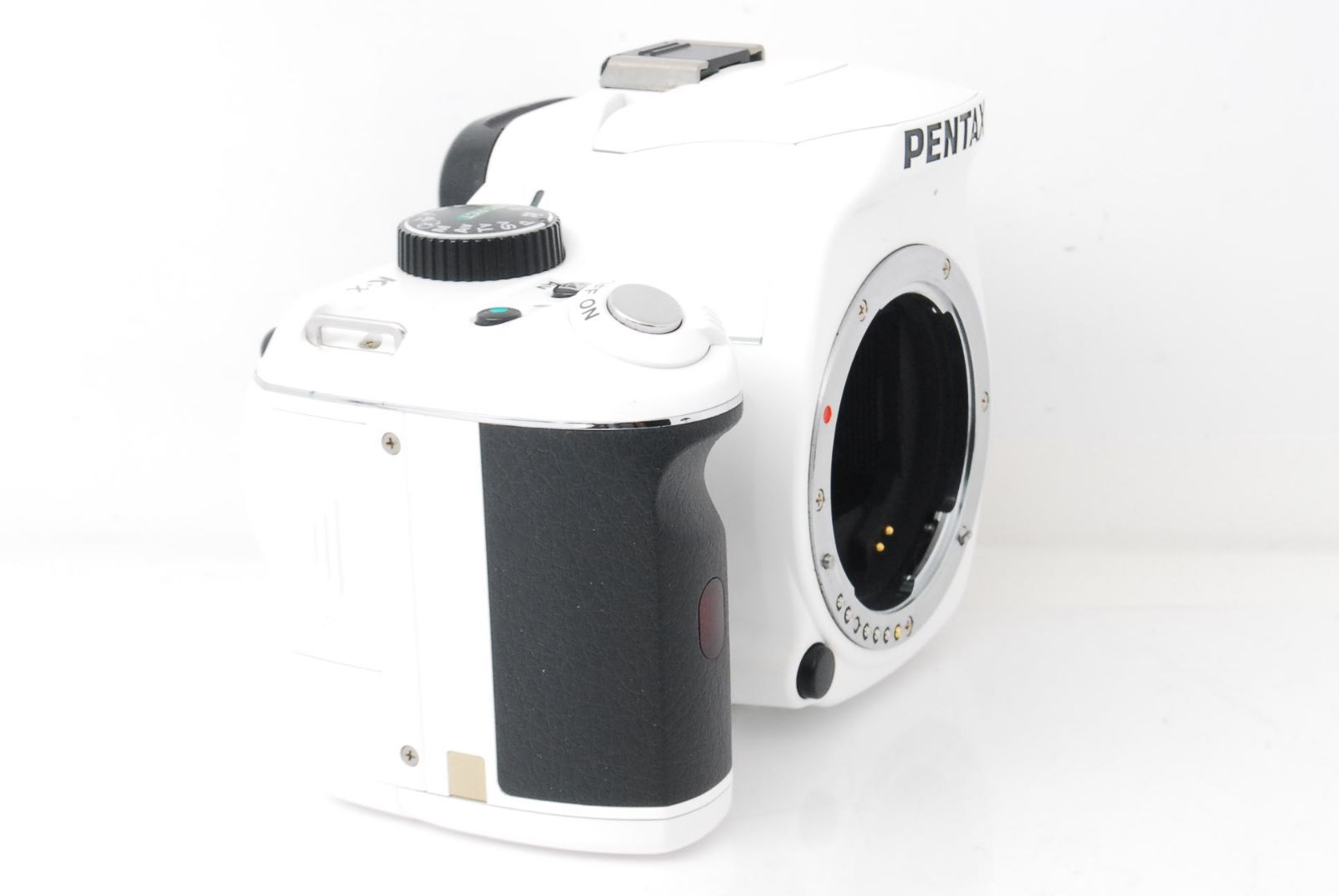 みさぽん25日まで❤️可愛いホワイト❤️保証❤️Pentax k-x みさぽん25日まで❤️可愛いホワイト❤️保証❤️Pentax k-x 写真で見る