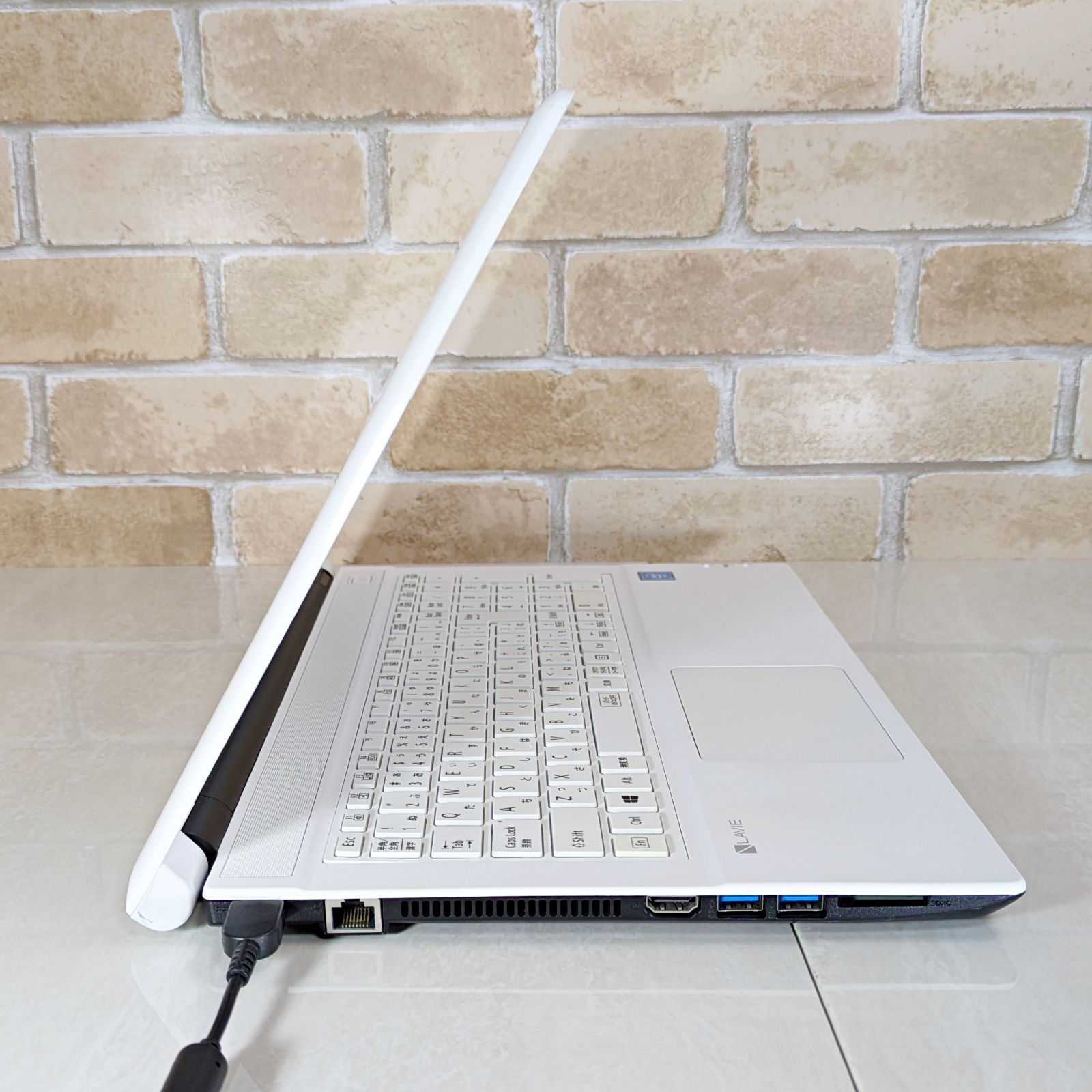 美品☆オフィス付き・新品SSD爆速・メモリ8G・初心者OK！Windows11