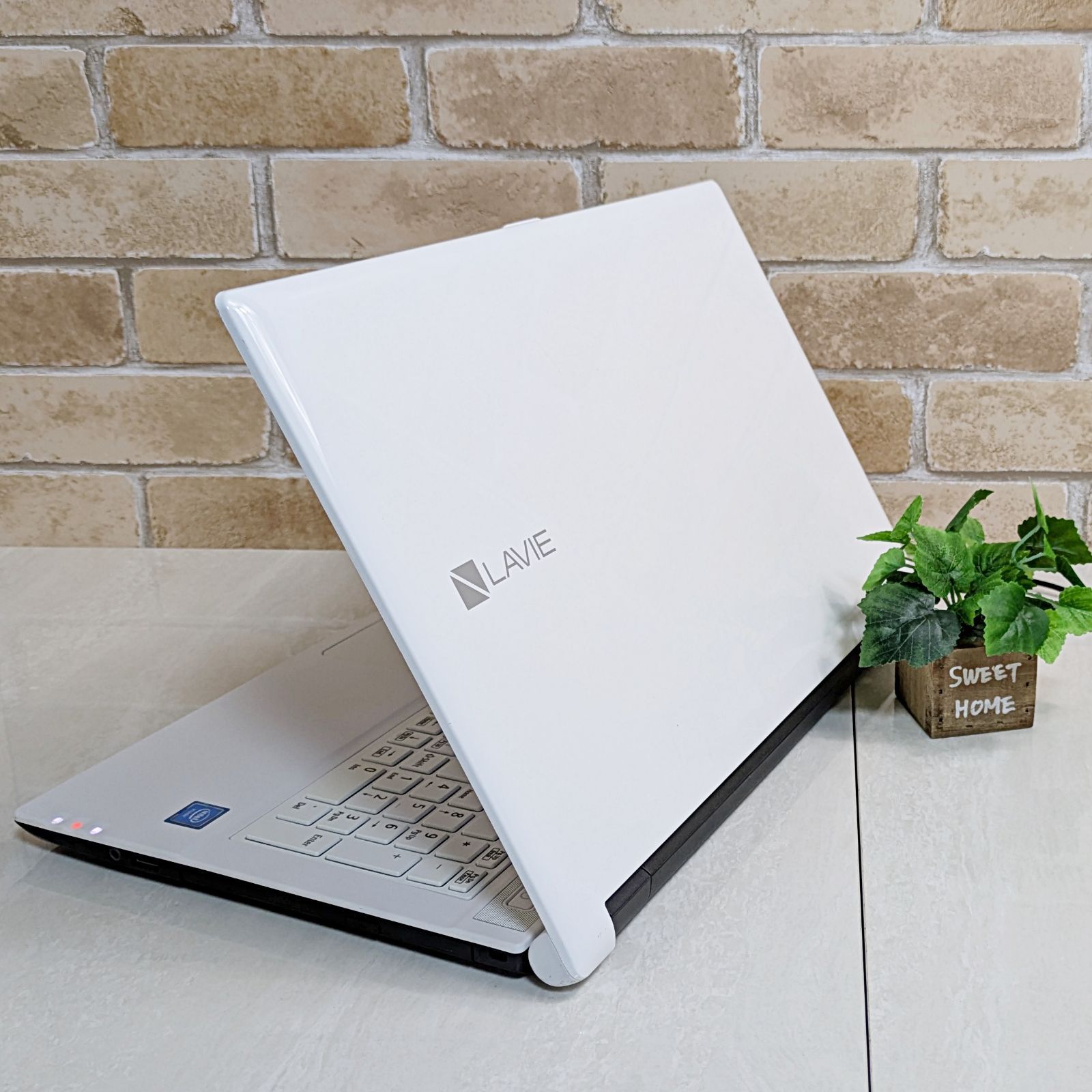 美品☆オフィス付き・新品SSD爆速・メモリ8G・初心者OK！Windows11