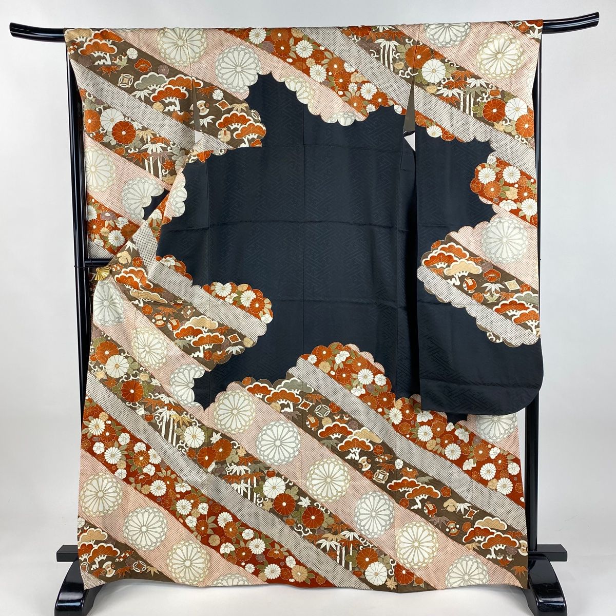 振袖 身丈168cm 裄丈66cm M 袷 ますいわ屋 菊 松竹梅 金糸 金彩 墨色