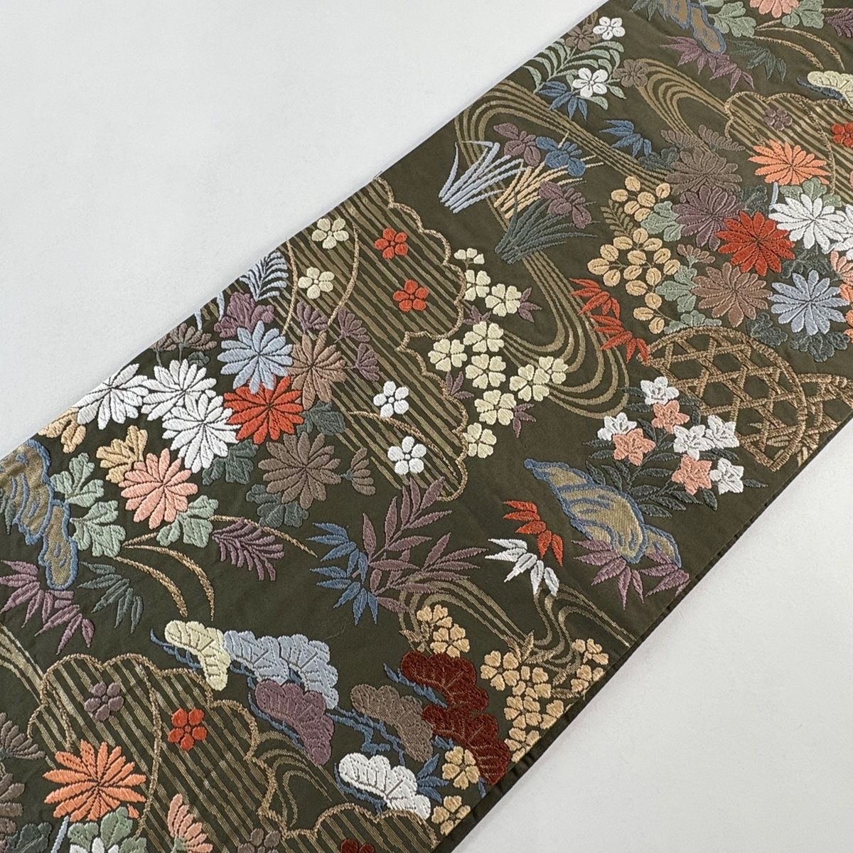 袋帯 秀品 菊 松竹梅 箔 唐織 深緑 六通 正絹 【中古】 - メルカリ