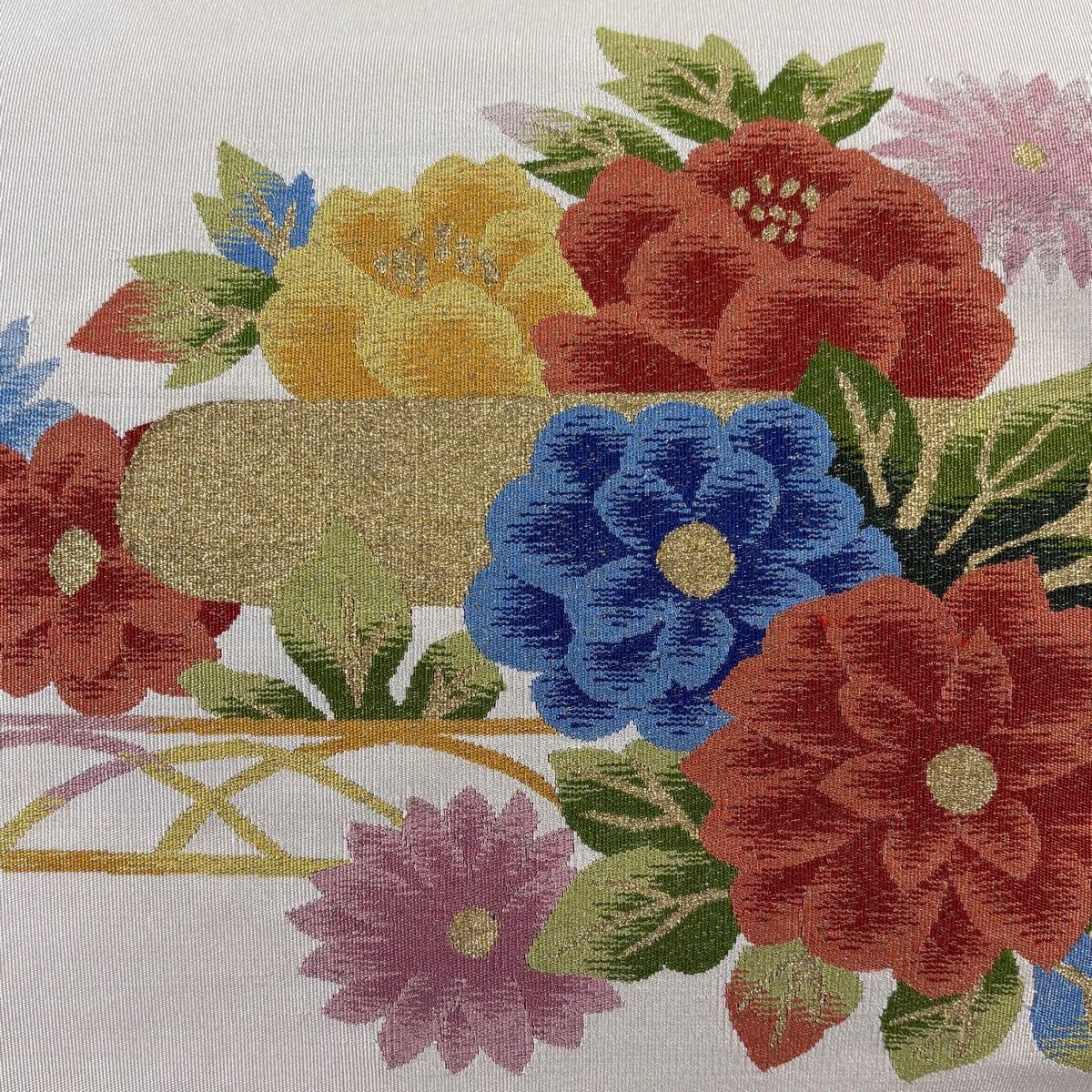 美品】 名古屋帯 秀品 松葉仕立て 八寸名古屋帯 草花 霞 金糸 薄