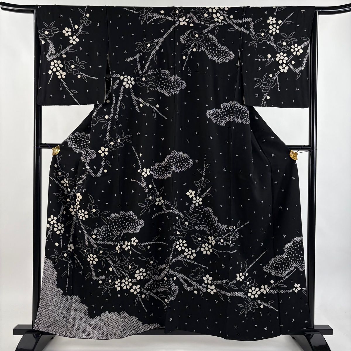 t*y様 ◎振袖 身丈164cm 裄丈69cm L 袷 雲文 熨斗 総絞り 黒 t*y様 ◎振袖 身丈164cm 裄丈69cm L 袷 雲文 熨斗