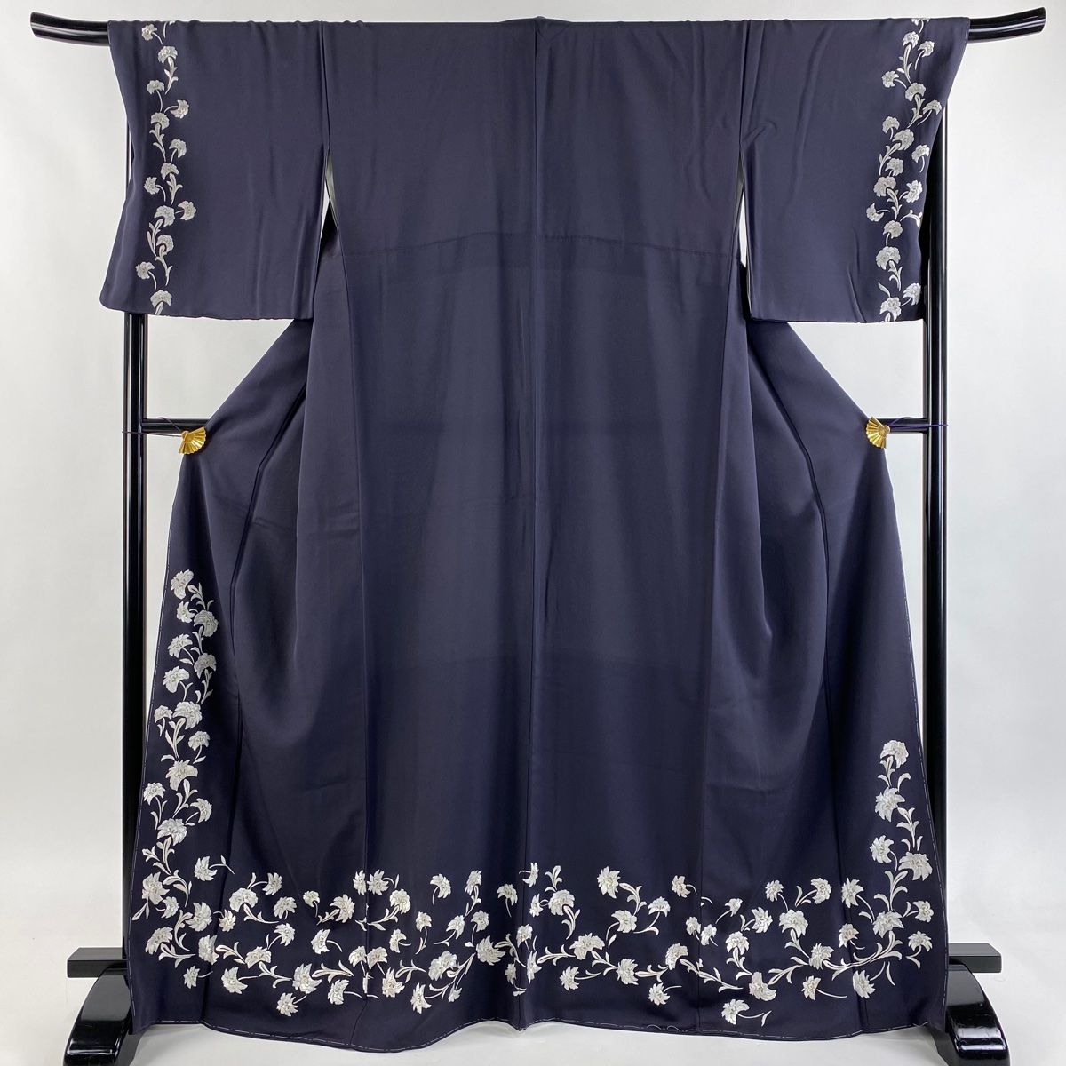 ER-6 訪問着 黒色　灰色系　吉祥文様　牡丹　松　菊　金駒刺繍　身丈裄丈長め ER-6 訪問着 黒色 灰色系 吉祥文様 牡丹 松 菊 金駒刺繍 身丈