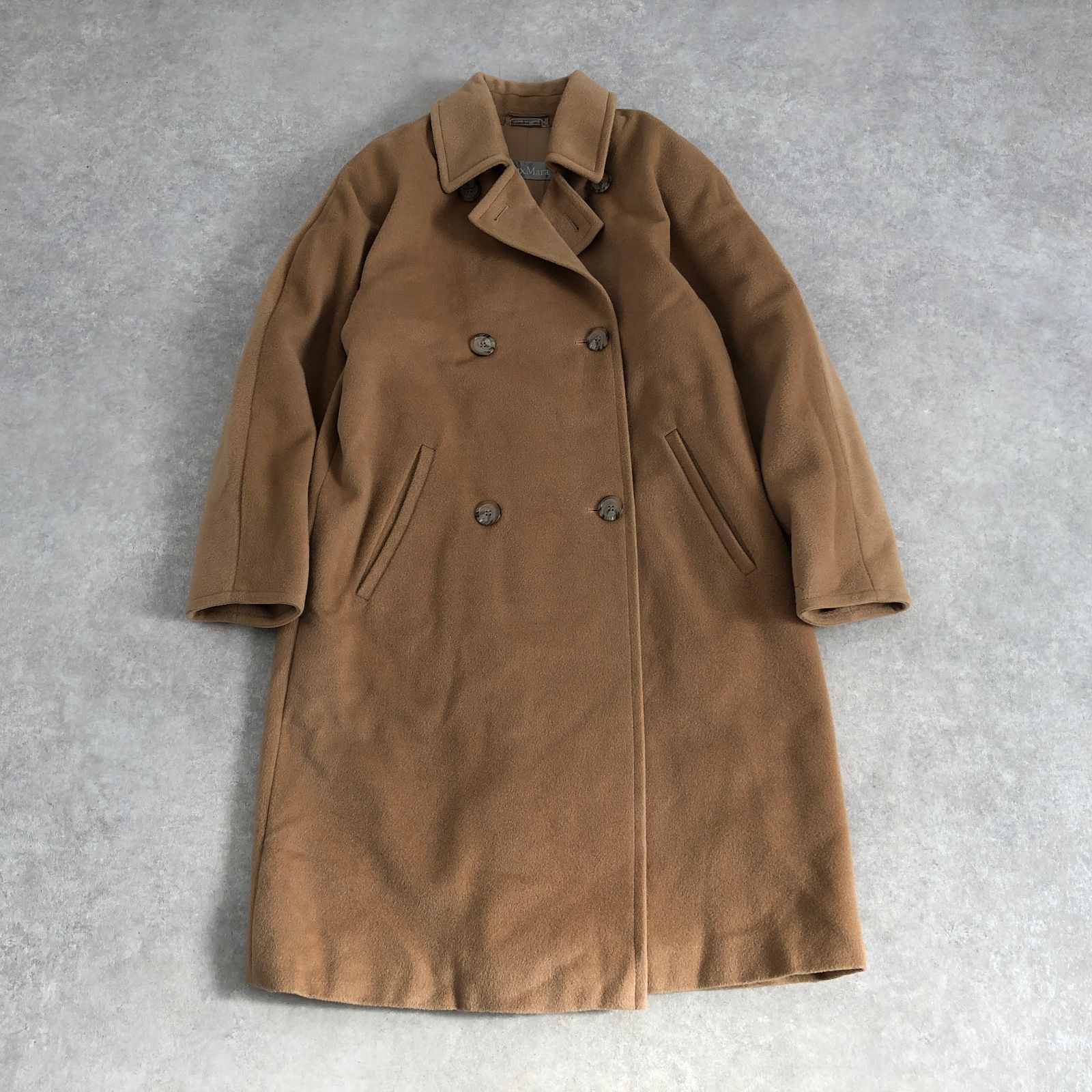 【美品】MAX MARA ダブルチェスターコート ヴァージンウール100% 44 美品】MAX MARA ダブルチェスターコート ヴァージンウール100% 44