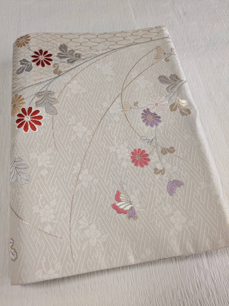 ほぼ未使用☆名古屋帯 正絹 小花 オフホワイト 工字つなぎ 名古屋