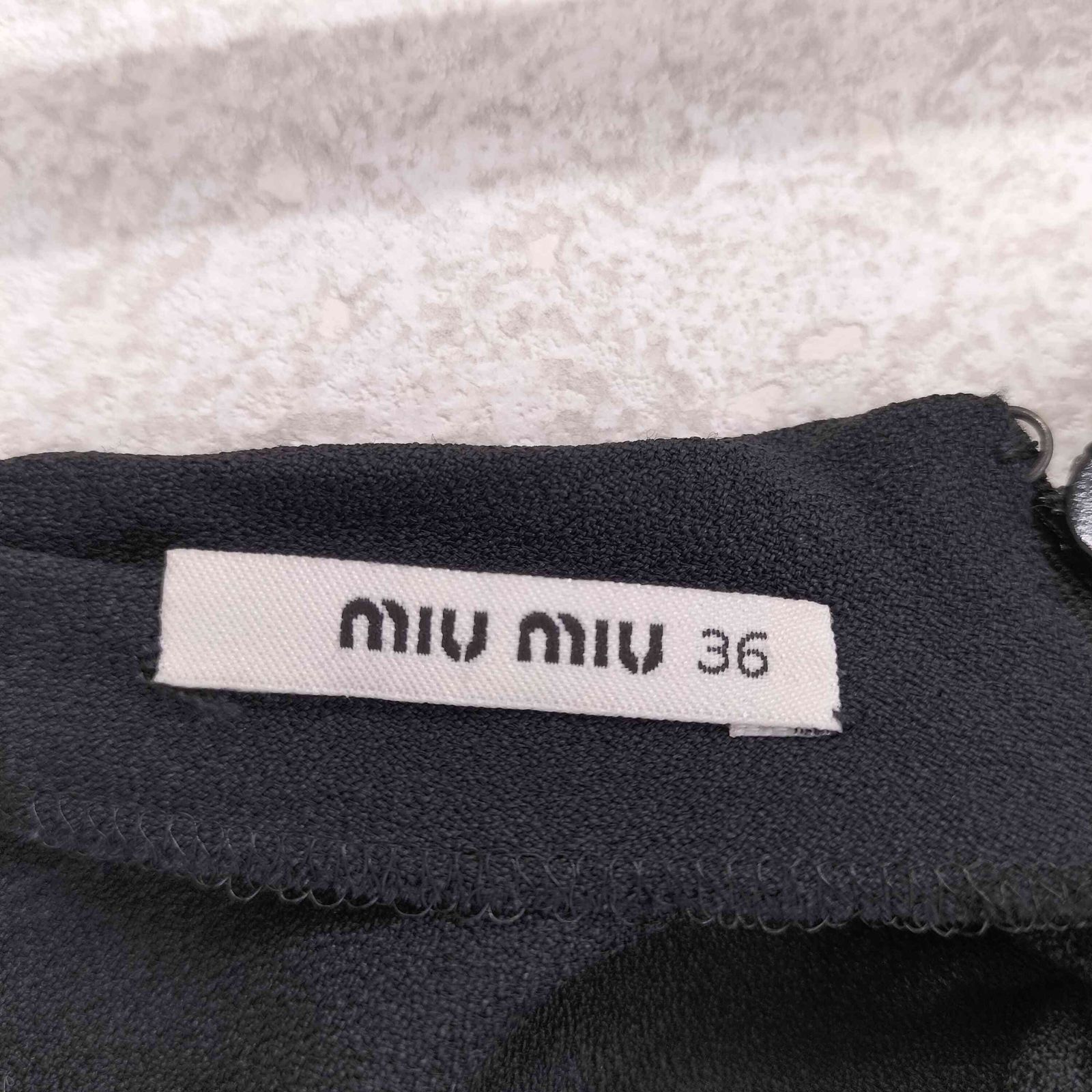 美品 MIUMIU フロントシャーリングベアトップブラウス ミュウミュウ miu miu フロントシャーリングベアトップブラウス