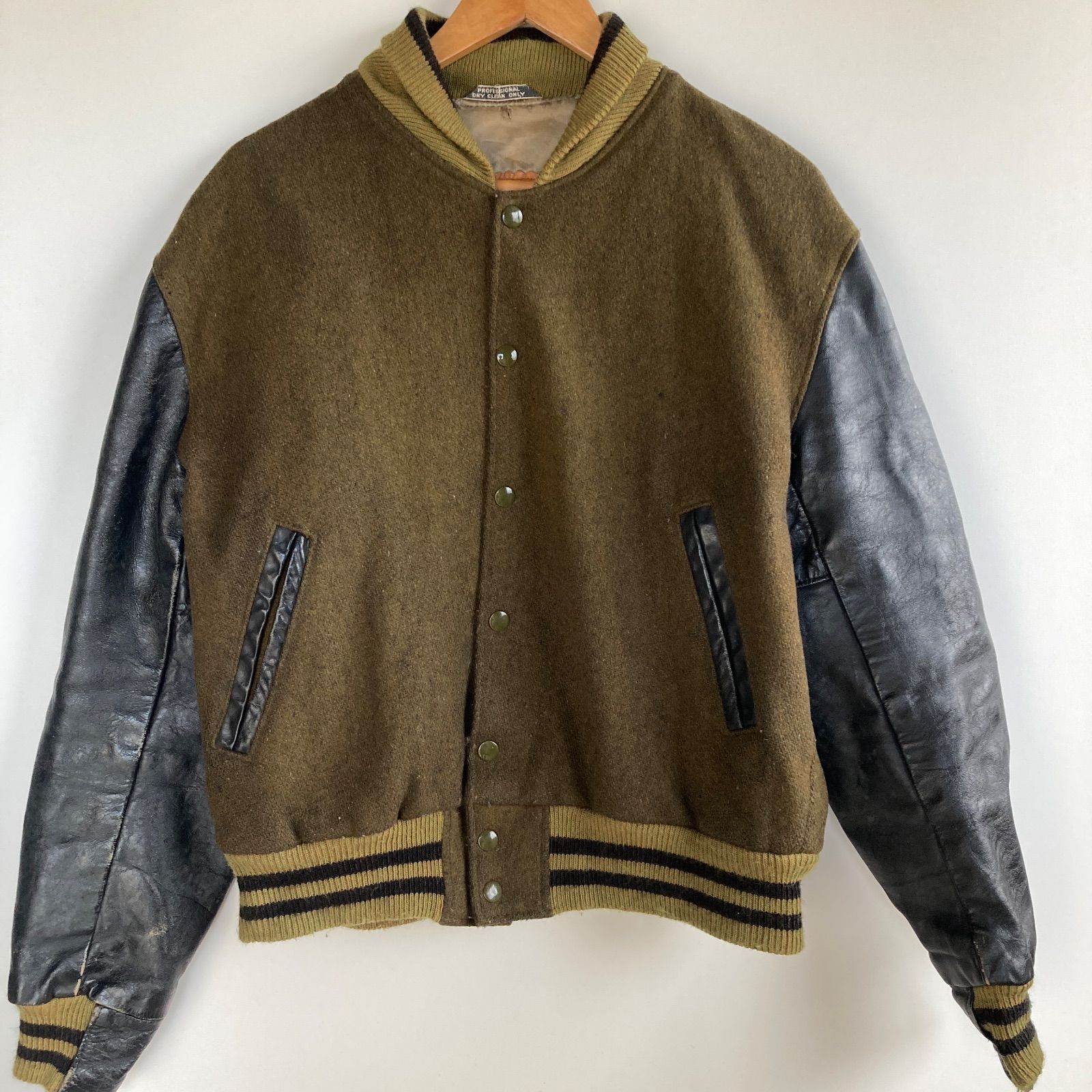 ヴィンテージ　1990年代　ゴールデンベア　スタジャン　美品 ヴィンテージ 1990年代 ゴールデンベア スタジャン 美品