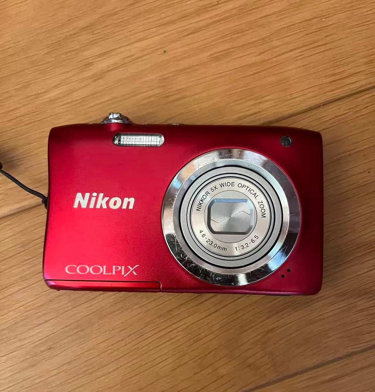 動作確認済】ニコン COOLPIX A100 コンパクトデジタルカメラ レッド