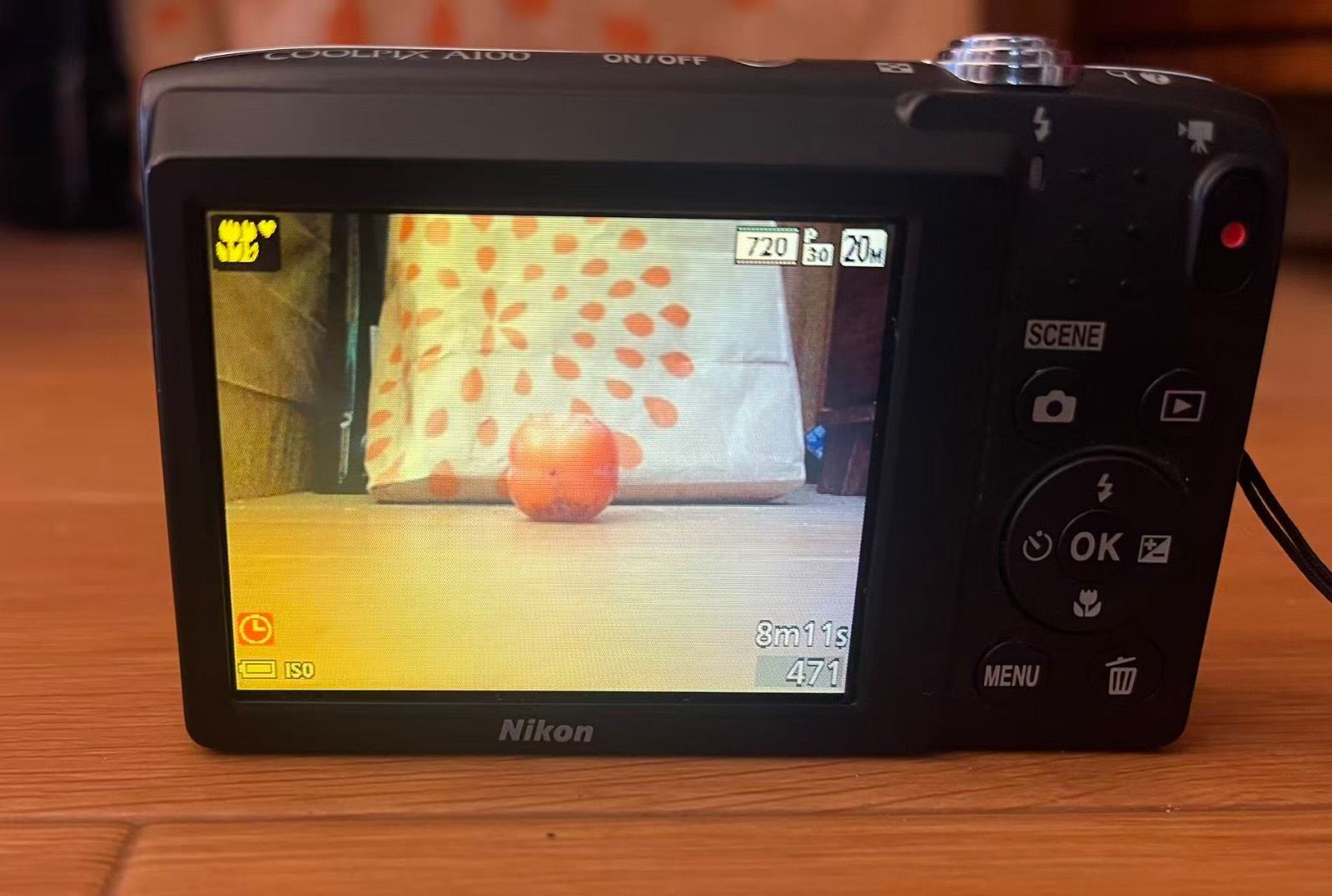 動作確認済】ニコン COOLPIX A100 コンパクトデジタルカメラ レッド