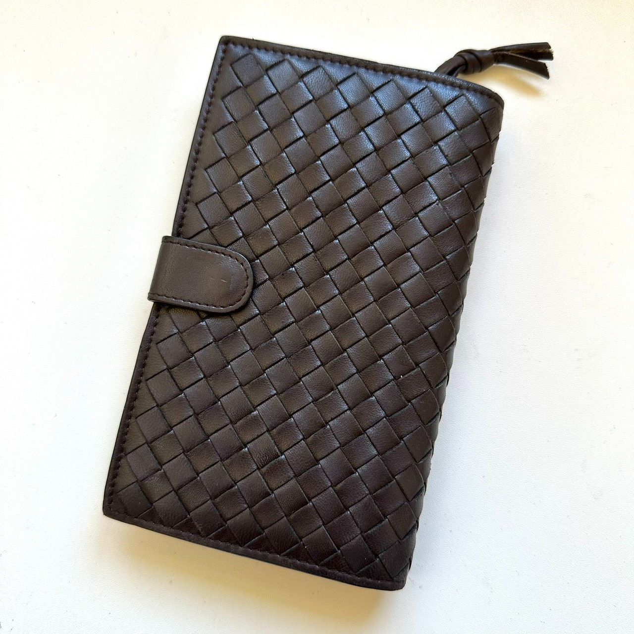 【美品】ボッテガヴェネタ　イントレチャート　ダークブラウン　長財布　財布　レザー ボッテガヴェネタ 長財布 イントレチャート フラップ レザー ダーク