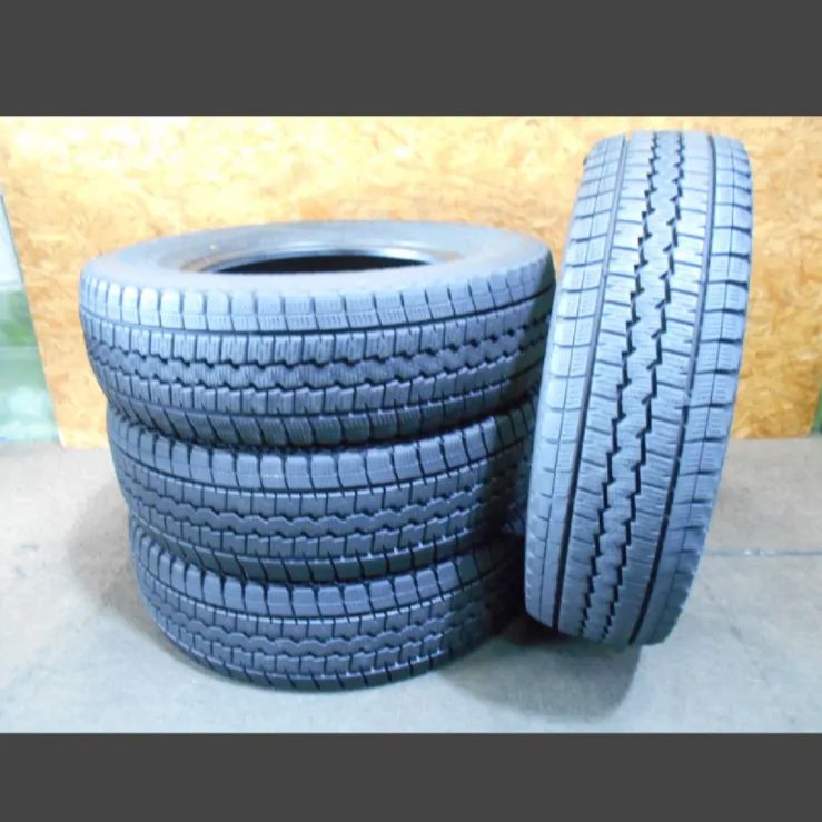 ダンロップ 195/80R15 107/105L LT スタッドレス4本セット P-0354)本州送料無料 195/80R15 107/105L LT 4本 ダンロップ