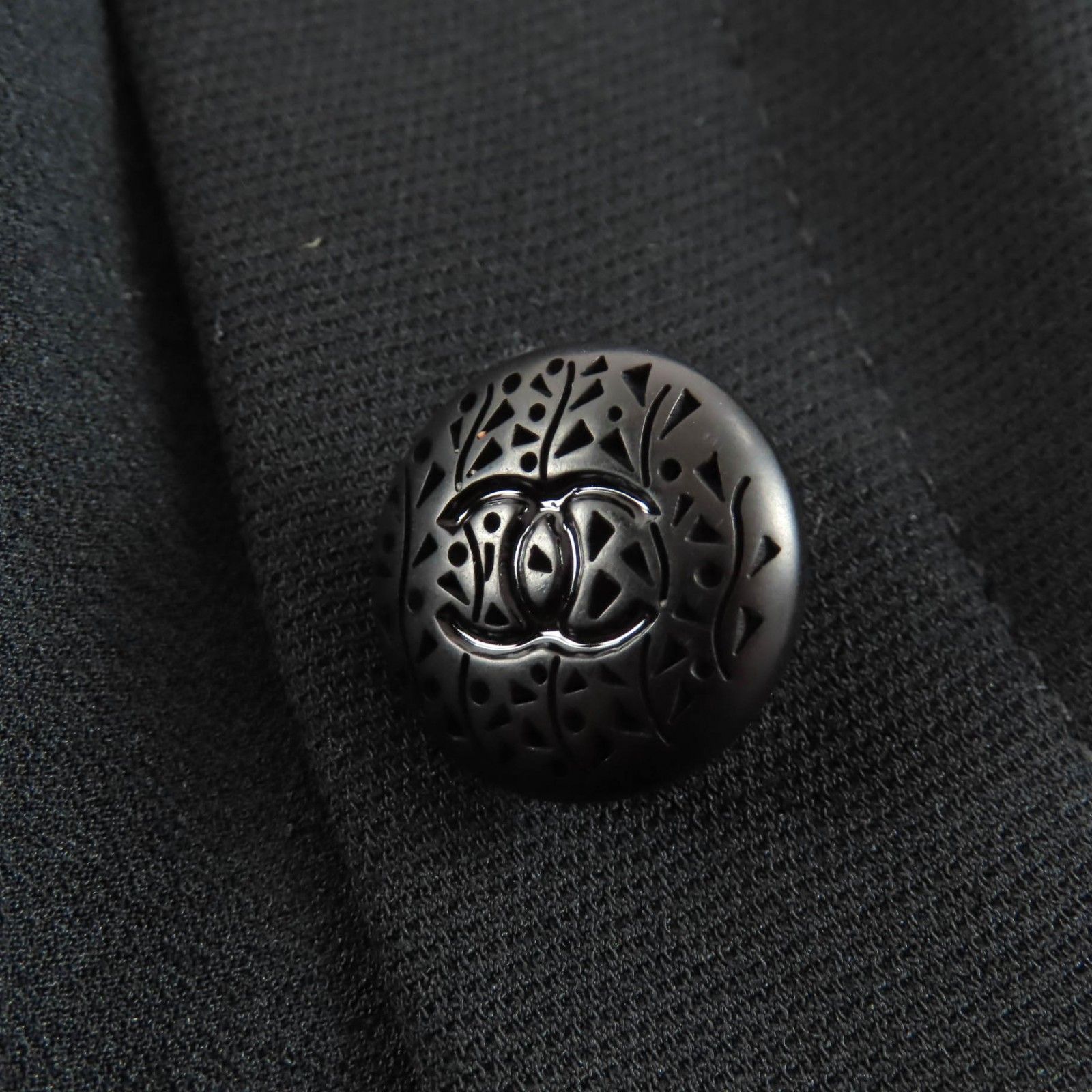 極美品☆CHANEL シャネル 05P P25505 ココマークボタン付 膝丈 シルク