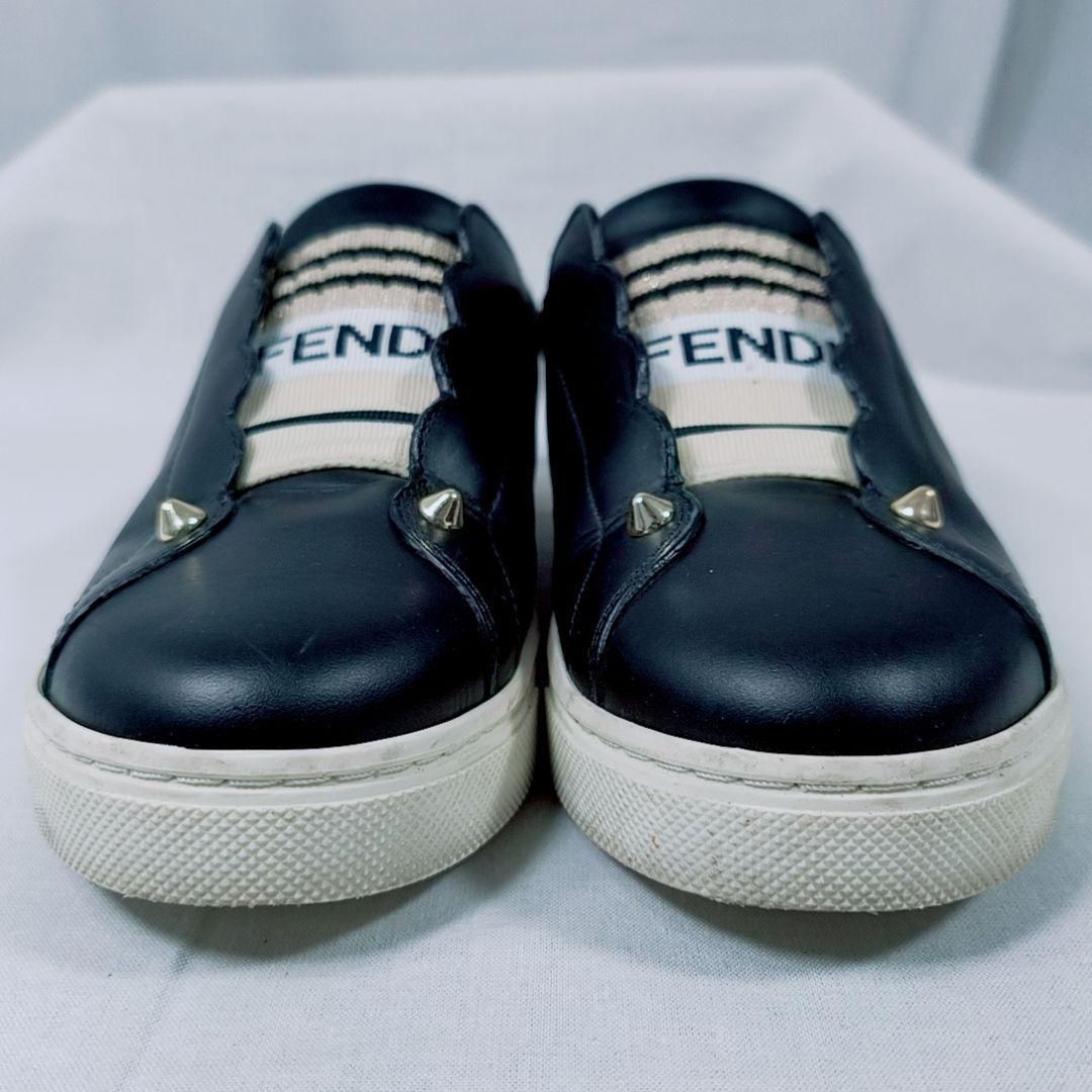 フェンディ ロゴが可愛い❗️ スリッポン スニーカー 黒 - メルカリ