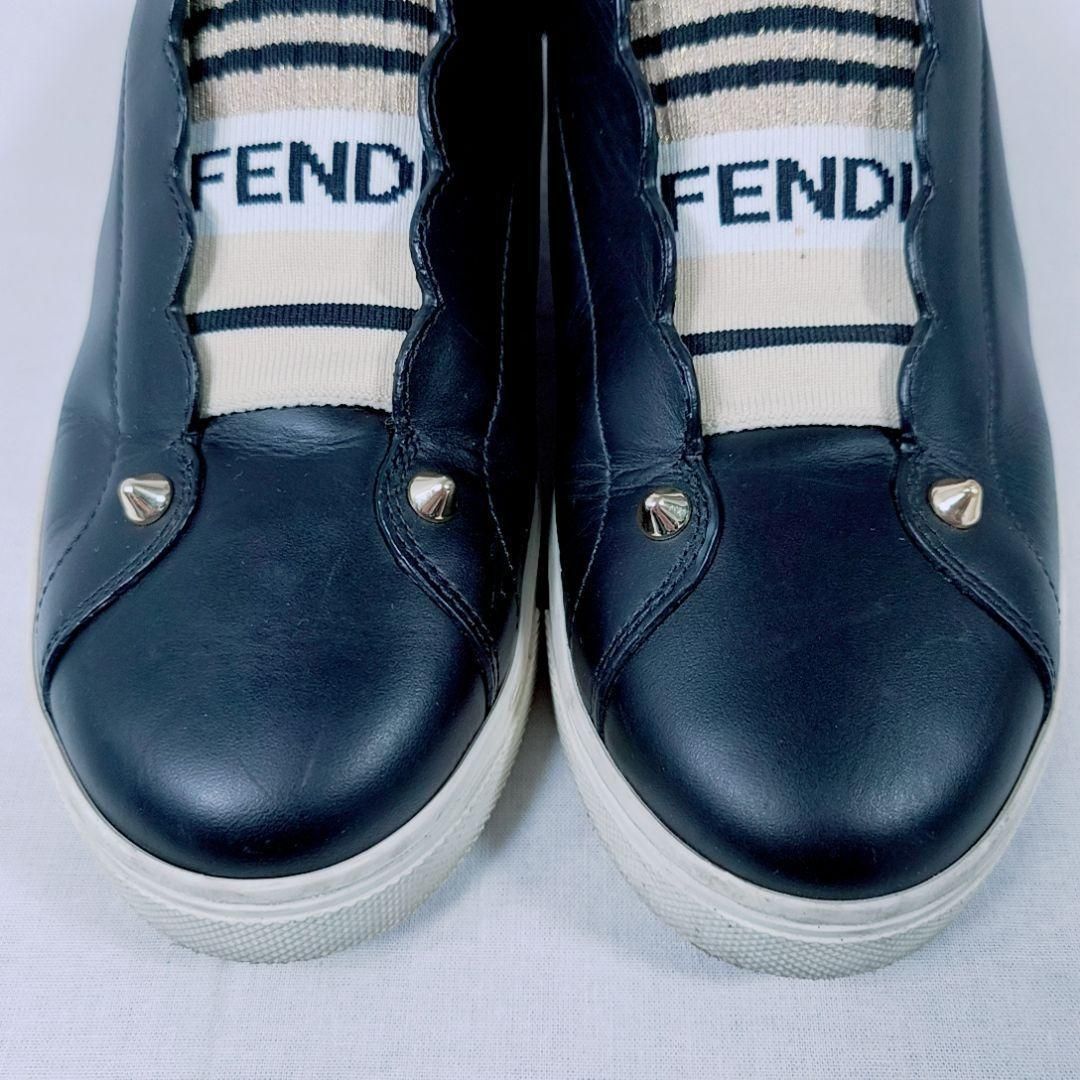 フェンディ ロゴが可愛い❗️ スリッポン スニーカー 黒 - メルカリ
