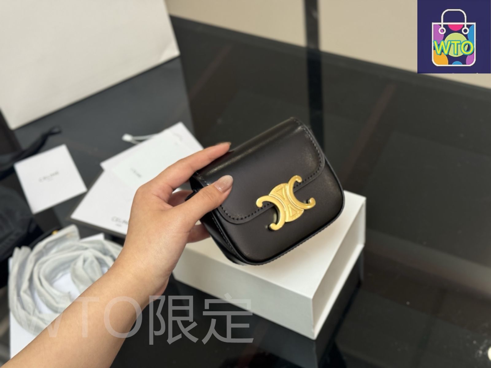 今日特価】Celine セリーヌ ミニ コインバッグ レザー製 ミニサイズ