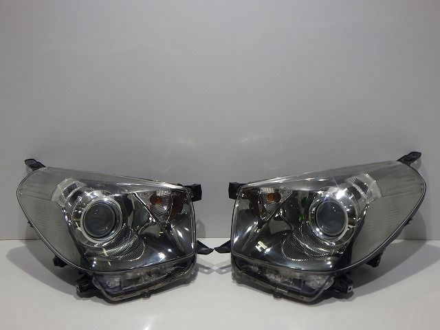 アイキュ IQ ヘッドライト左右 HID KGJ10 74-2 6 81185/81145-74020