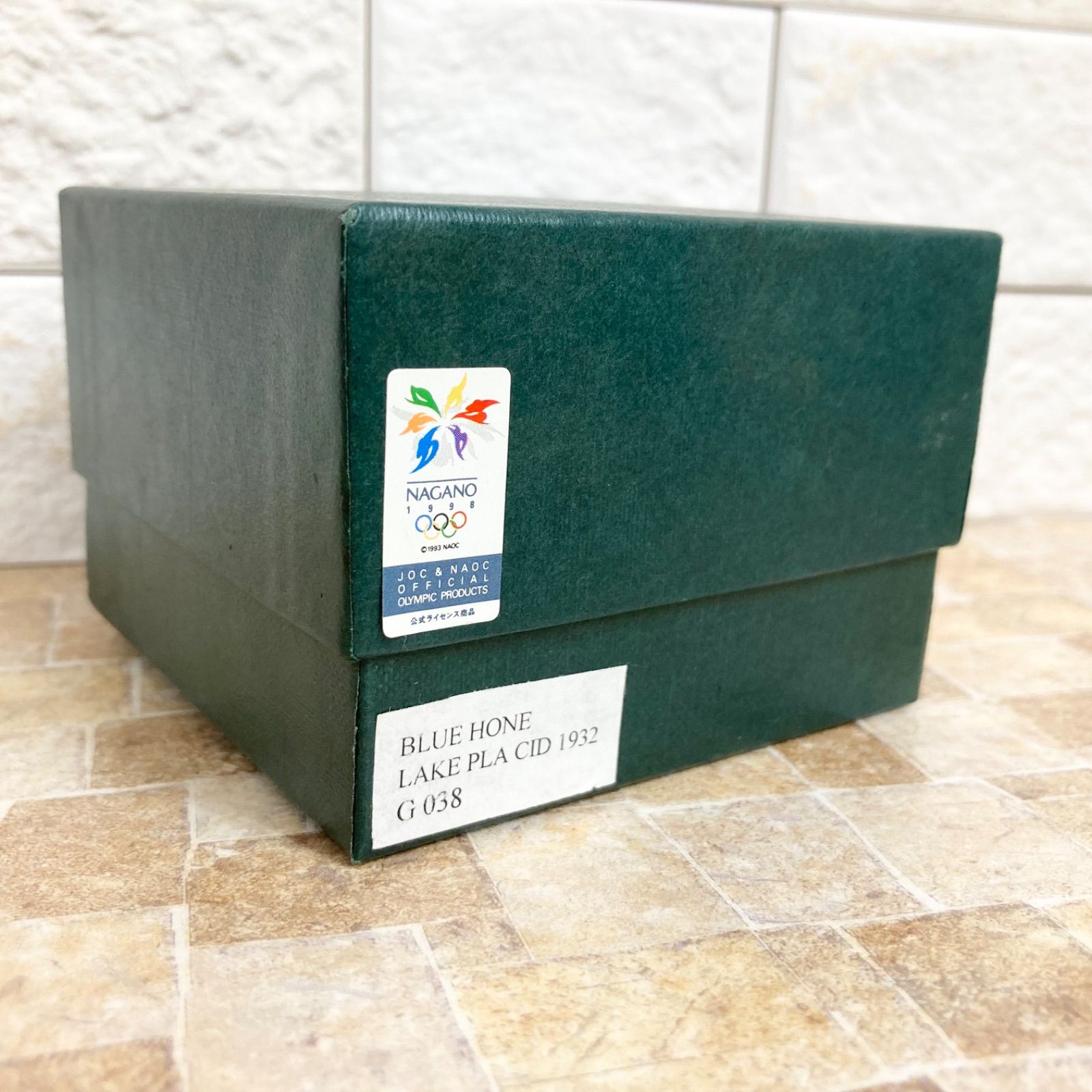 新品超超希少 カーリングストーン 長野オリンピック公式　台紙シリアルナンバー 超希少】長野オリンピック記念品 ミニチュアカーリングストーン 1998
