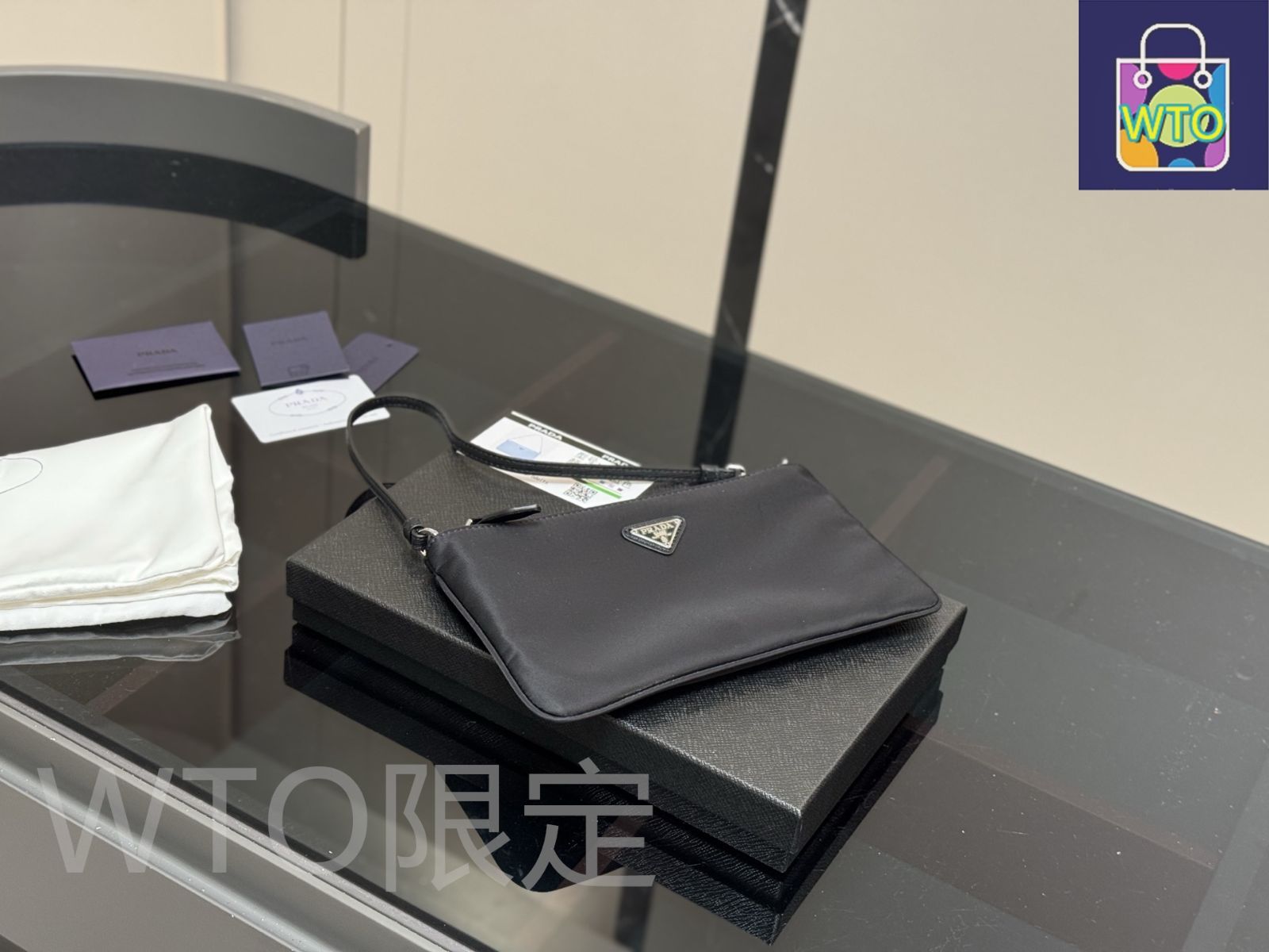 今日特価】Prada プラダ 高級感溢れるデザイン - メルカリ