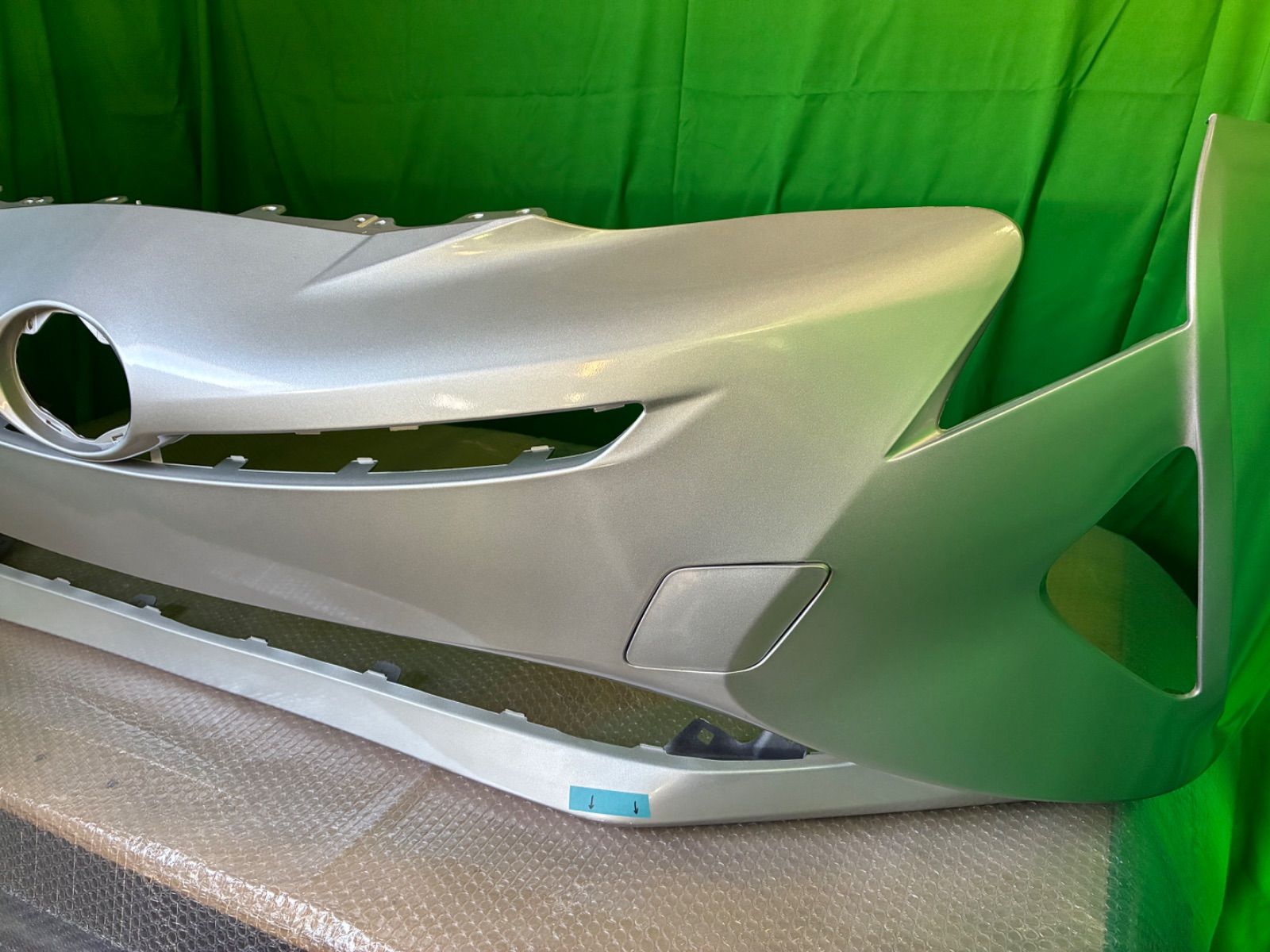 (16)50プリウス　社外前期フロントバンパーフェイス　シルバー プリウス50系前期 ハイブリッド typeS フロントバンパー エイムゲイン