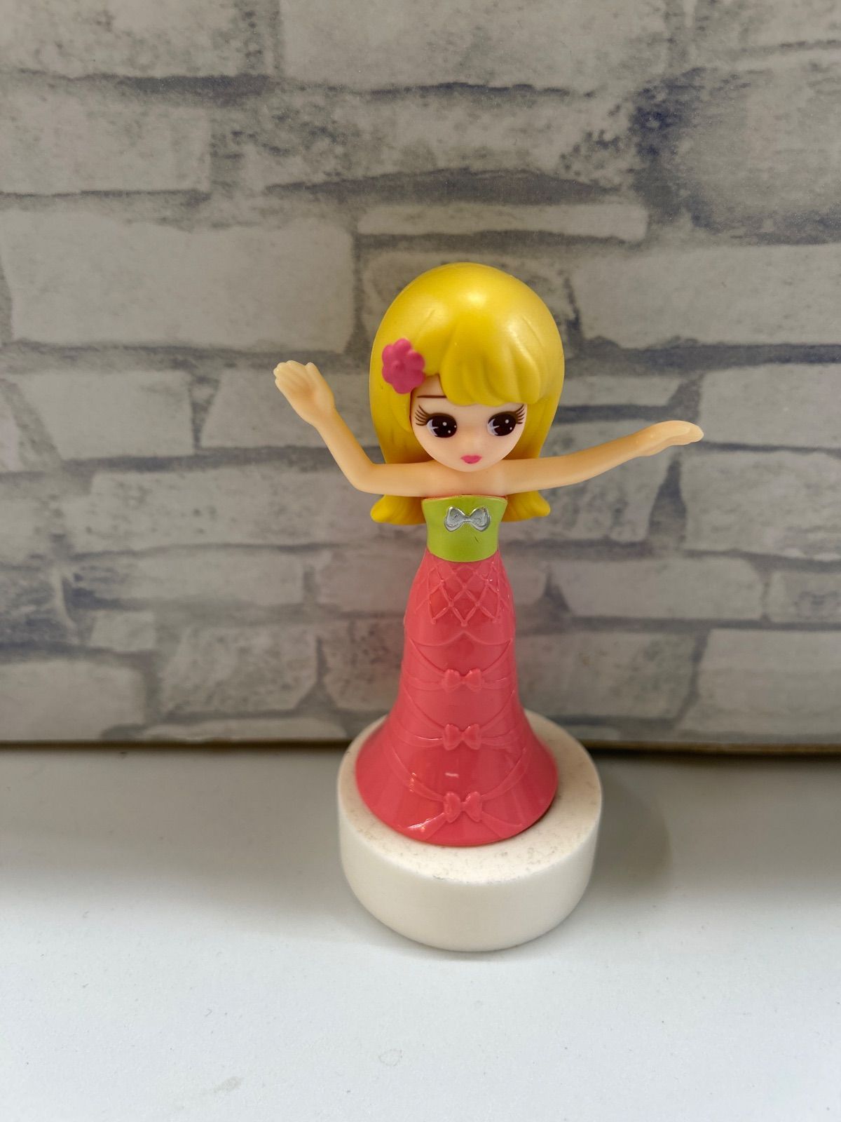 Q5-22】△ リカちゃんハッピーセットフィギュア - メルカリ