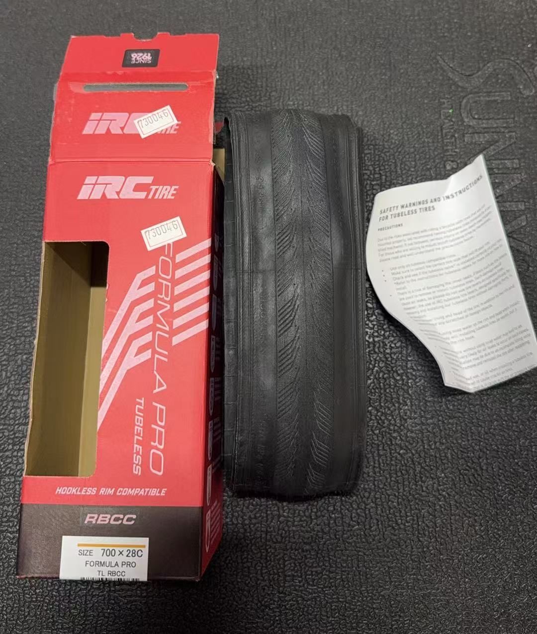 【中古美品】SOYO RED R-Ⅱ シームレスタイヤ 5本セット　NJS 中古美品】SOYO RED R-Ⅱ シームレスタイヤ 5本セット NJS 中古美品