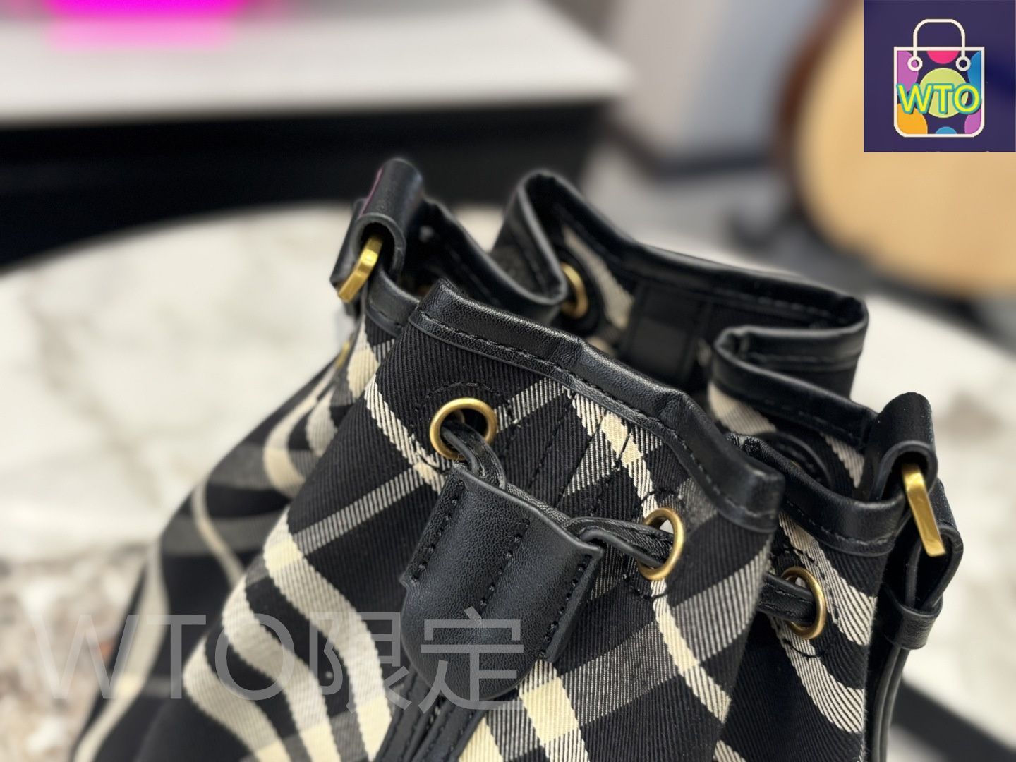 【美品】バーバリー Burberry バケットバッグ ストラップ付き バーバリー BURBERRY LL SM DRAWSTRING BUCKET DFC 8096289 A9534