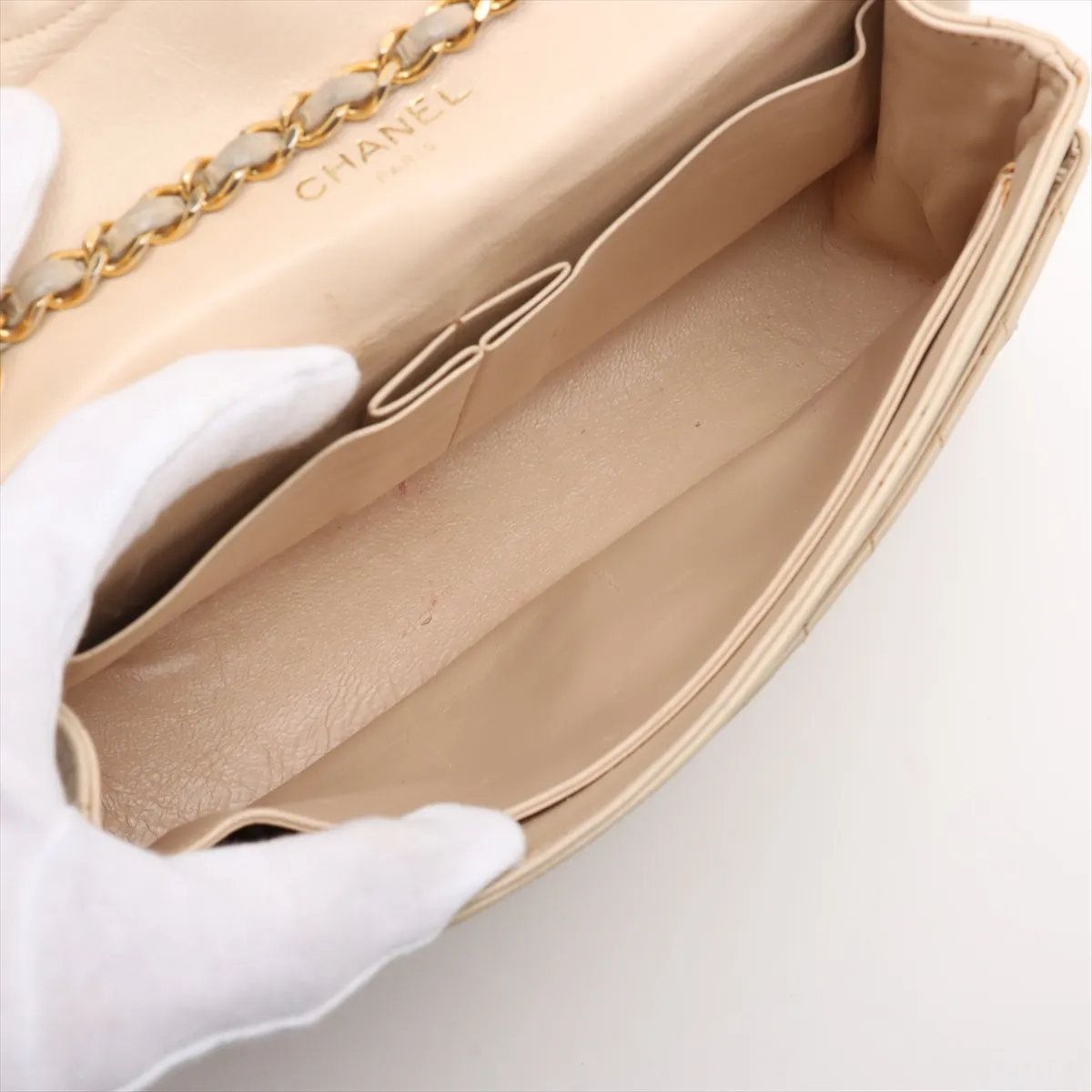 美品 シャネル Vステッチ ラムスキン ベージュ レザー チェーン