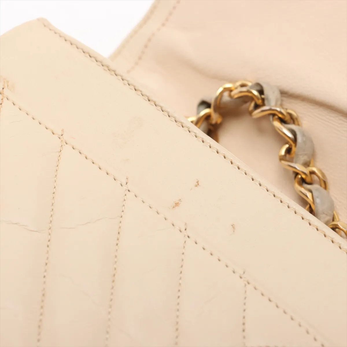 美品 シャネル Vステッチ ラムスキン ベージュ レザー チェーン