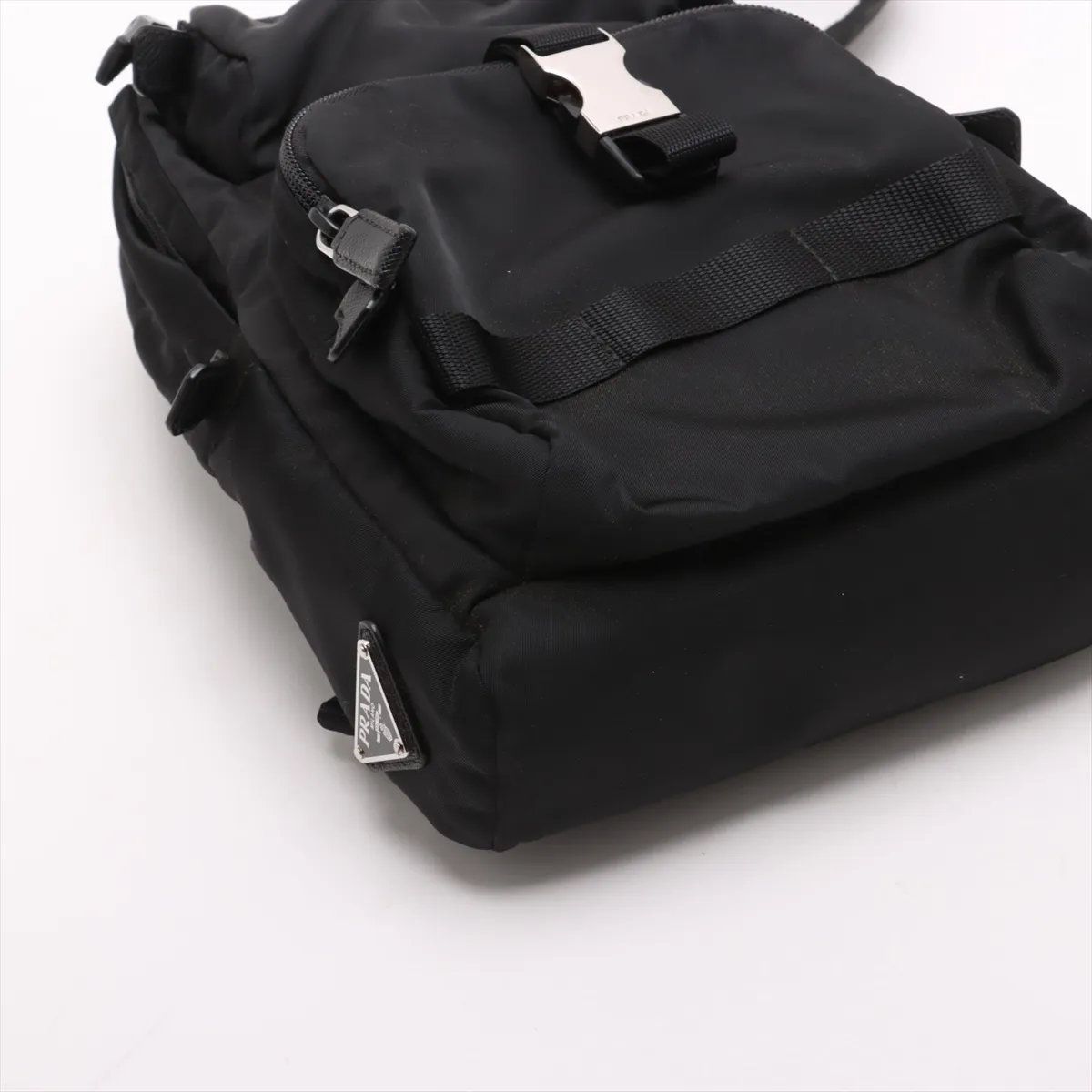美品 プラダ テスート ナイロン トライアングルロゴ ボディバッグ 斜め