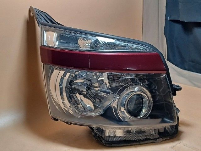 トヨタ ZRR70/75 ヴォクシー 前期 ヘッドライト左右 HID 28-203 V9