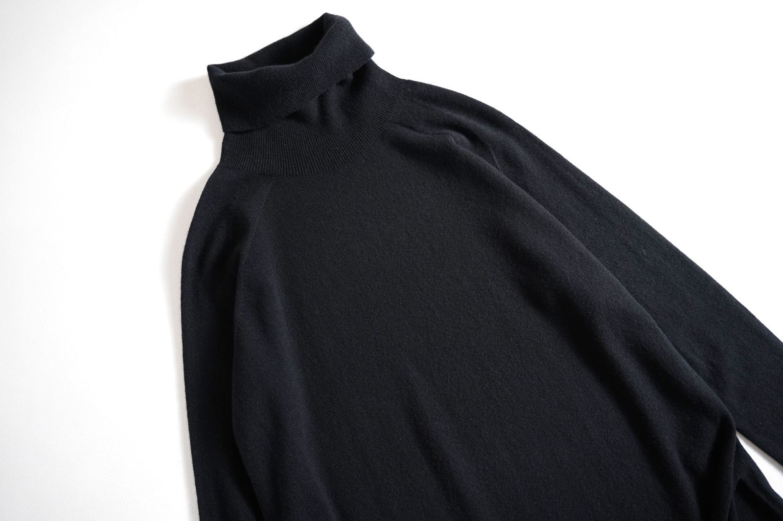 【未使用級】ドゥーズィエムクラス タートルネックワンピース ブラック カシミヤ 未使用級】ドゥーズィエムクラス タートルネックワンピース ブラック