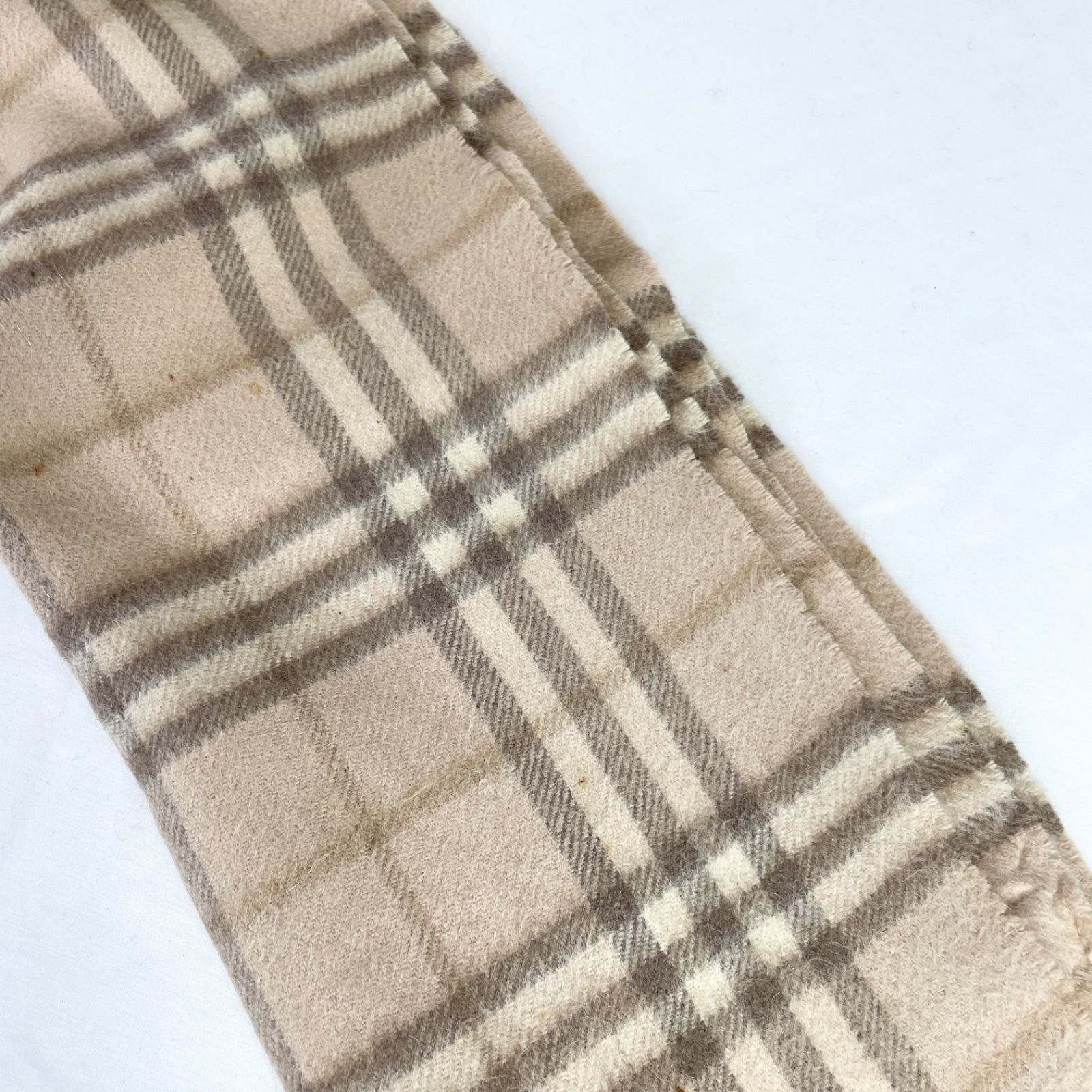 【美品】バーバリーロンドンBIGロゴマフラー BURBERRY (バーバリー) ウール100％ BIGロゴ マフラー BBLTXT