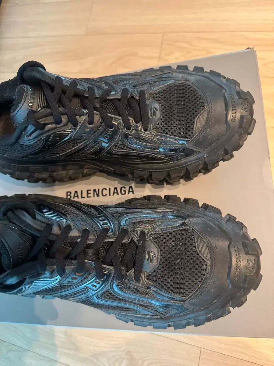 42 バレンシアガ ディフェンダー ブラック - メルカリ