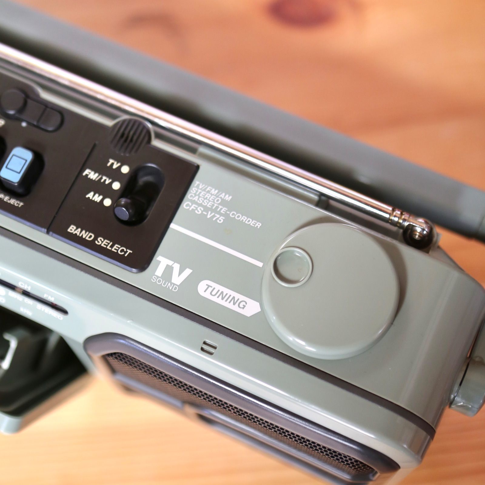 SONY SPORTS CFS-V75 防滴仕様 ラジカセ ソニー スポーツシリーズ 80