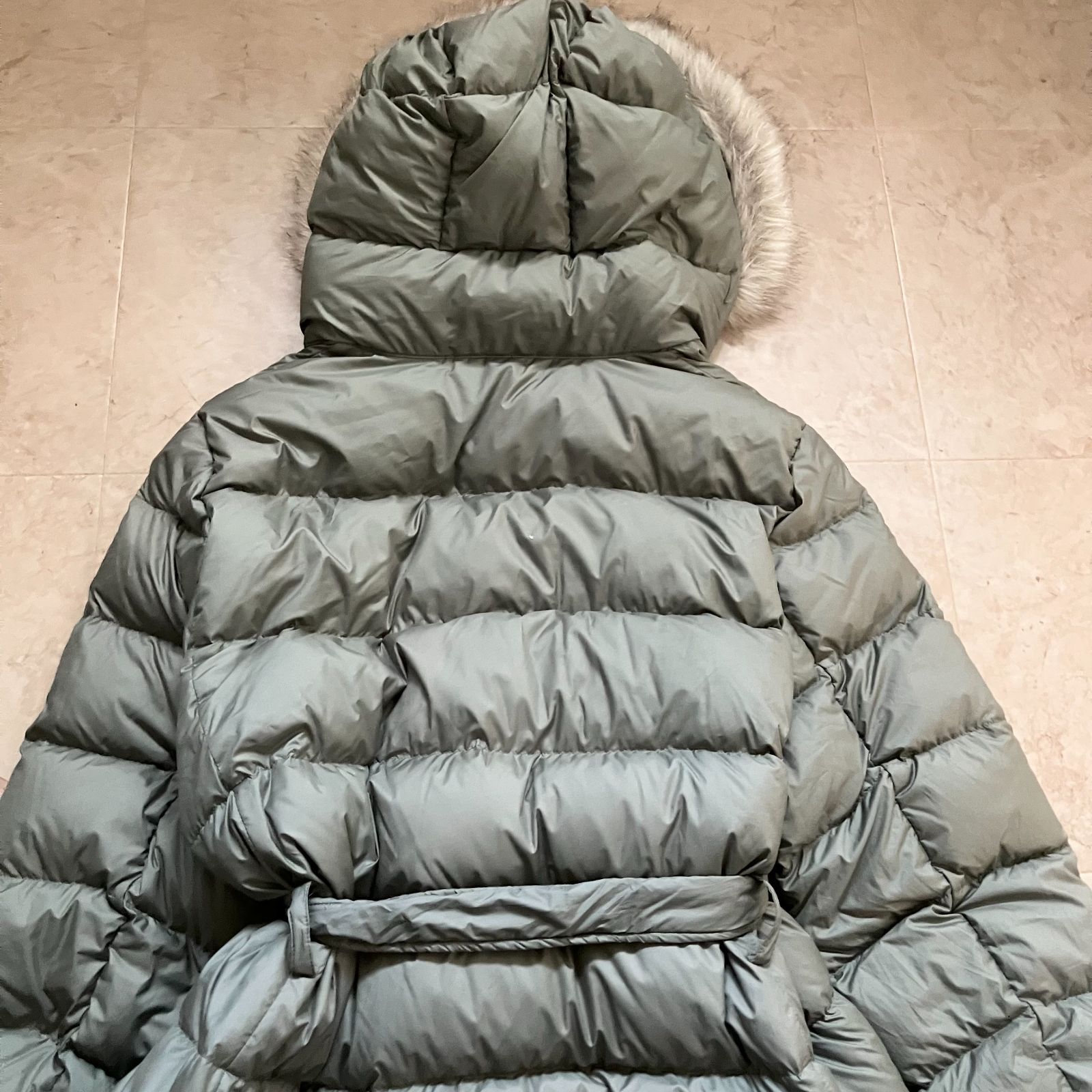 美品】UNIQLO ウルトラライトダウンロング 3XL / ダウン90% フード 
