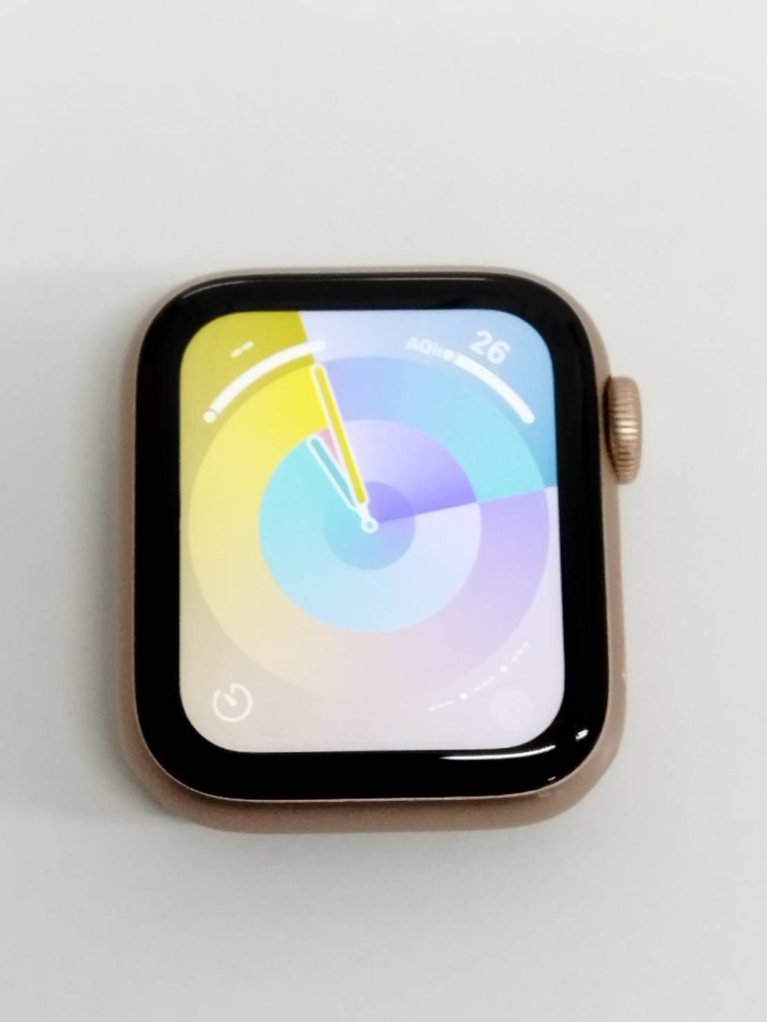 Apple Watch Series 4/GPS+セルラー/40mm/A2007/ゴールド〈MTVG2J/A〉