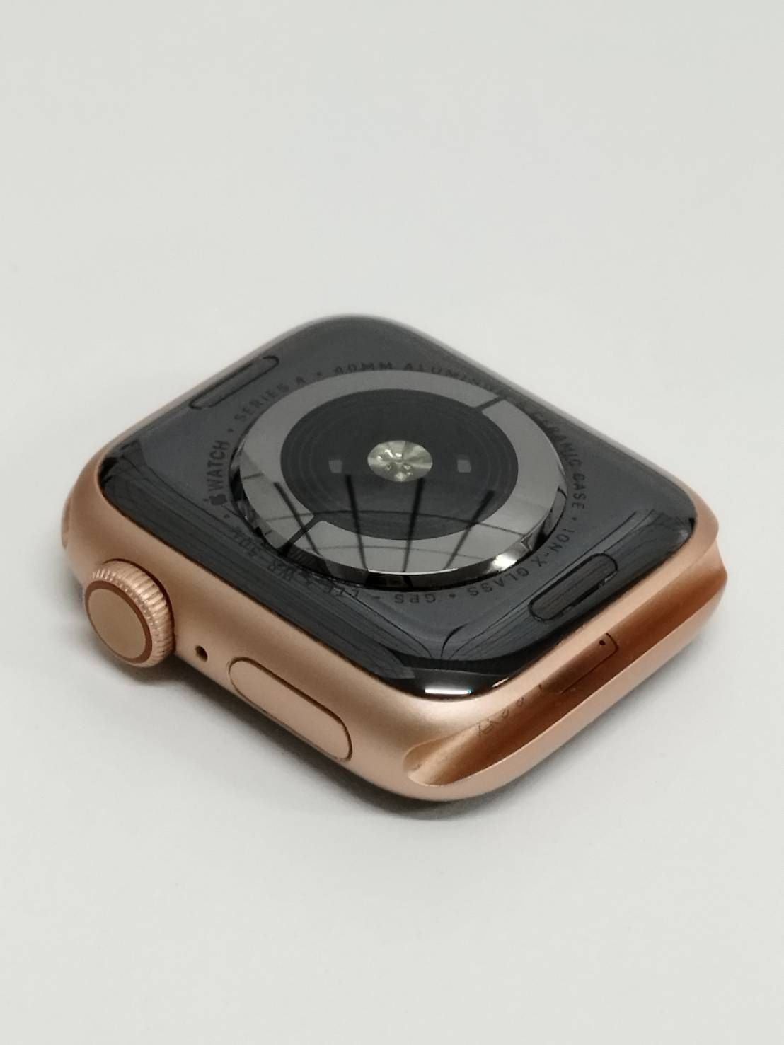 Apple Watch Series 4/GPS+セルラー/40mm/A2007/ゴールド〈MTVG2J/A〉