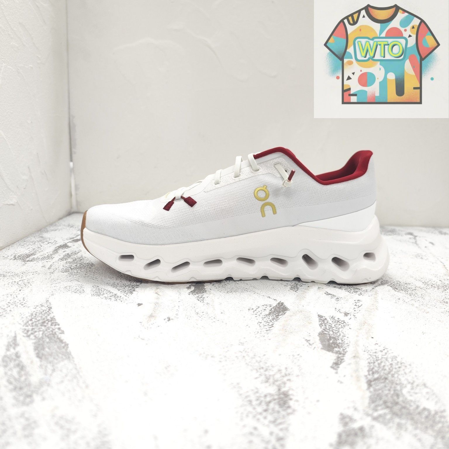 ON Cloudtilt（クラウドティルト）ホワイトレッド スニーカー 男女兼用
