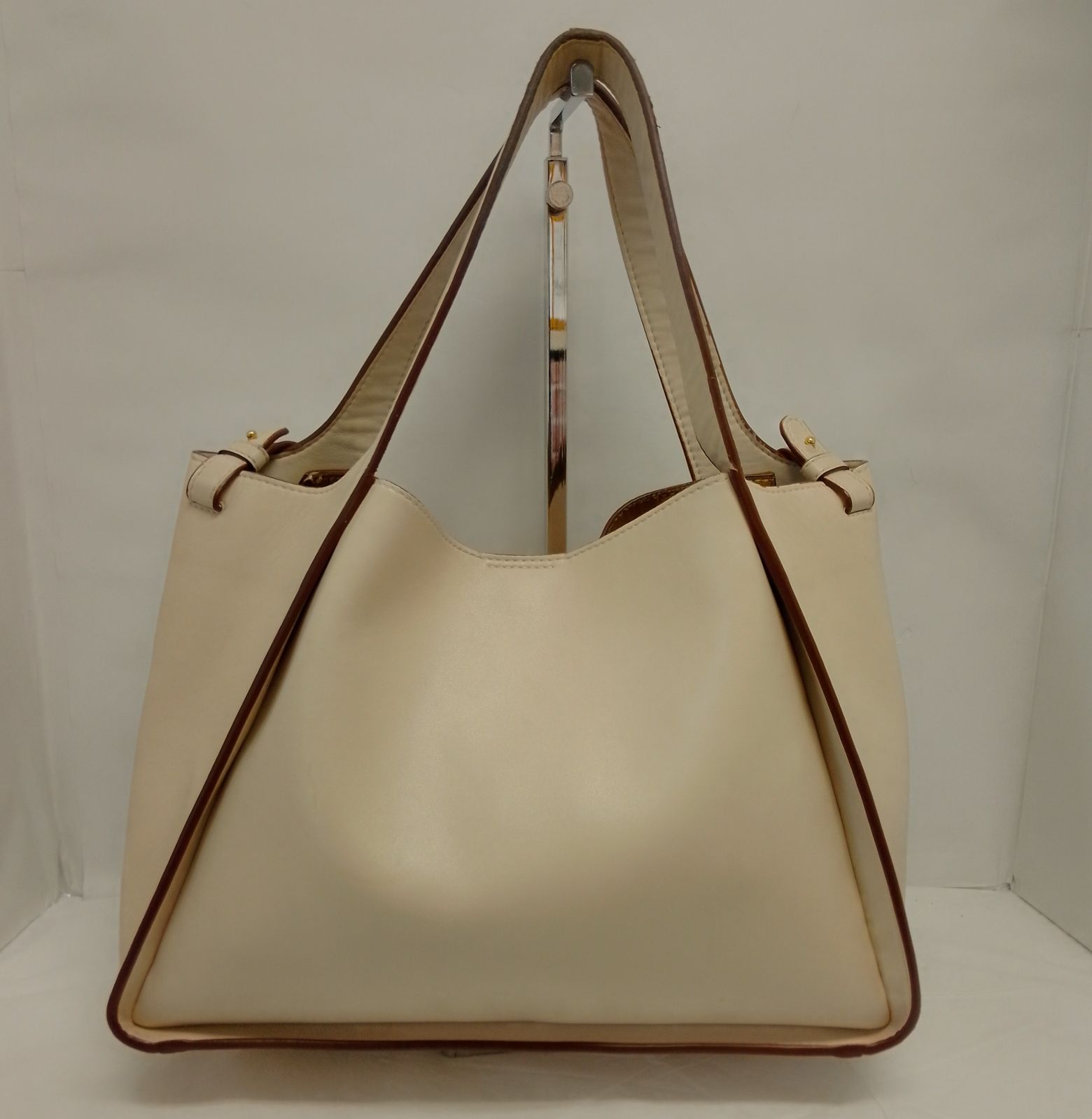 未使用/保存袋付 ステラマッカートニー 2way ショルダーバッグ パンチング APV06 ステラマッカートニー 極美品 パンチングロゴ 2WAYバッグ